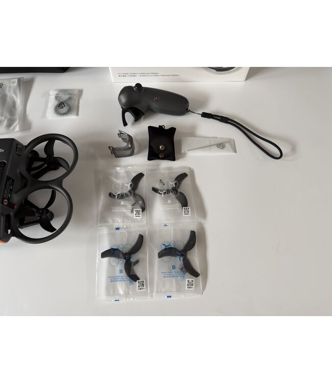 DJI Avata 2 - Fly More Combo (Three Batteries) -  marge