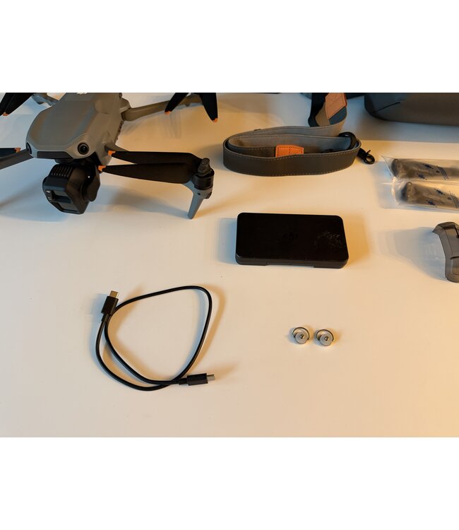 DJI AIR 3S - Fly More Combo - RC 2 controller (nieuw) - sublieme conditie - occasion