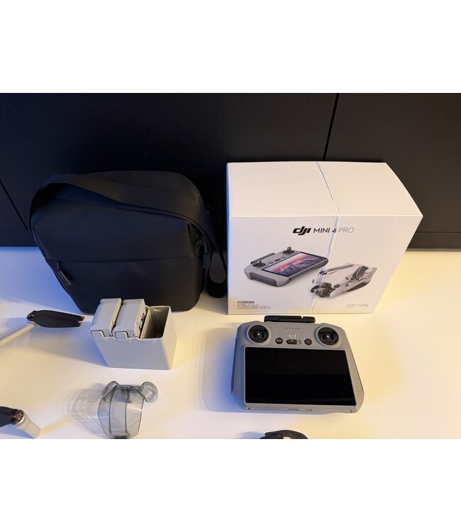 DJI MINI 4 PRO Smart controller FMC- nieuwstaat - garantie