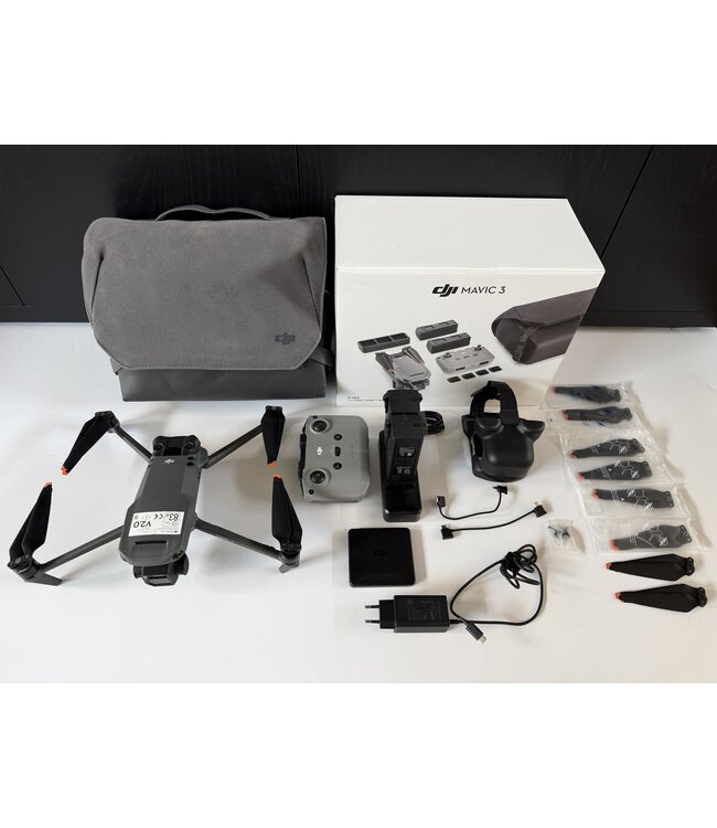 DJI Mavic 3 v 2.0 Fly More Combo (C1) met RC n1 controller - occasion