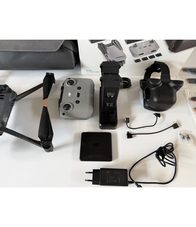 DJI Mavic 3 v 2.0 Fly More Combo (C1) met RC n1 controller - occasion