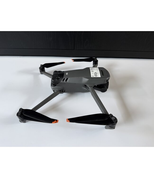 DJI Mavic 3 v 2.0 Fly More Combo (C1) met RC n1 controller - occasion