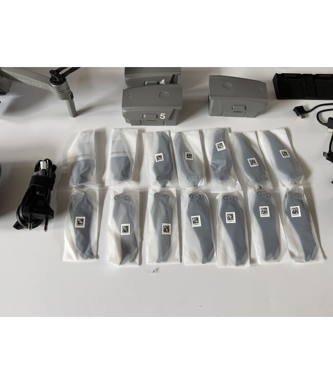 DJI AIR 2 Fly More Combo - garantie - 5 accu's - occasion