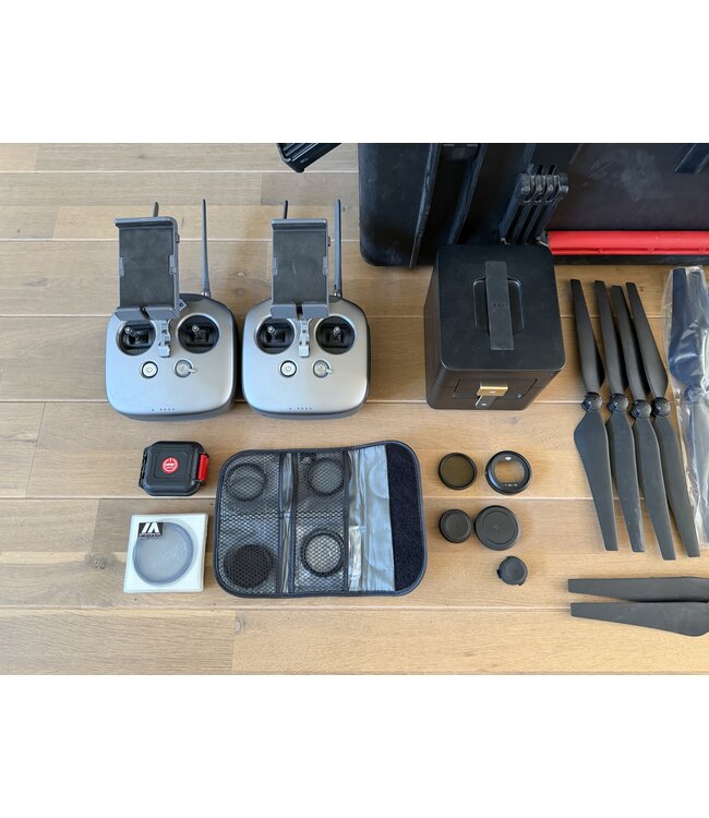 DJI Inspire 2 x7 zenmuse- dual contr.-8 accu's-nieuw staat-peli case