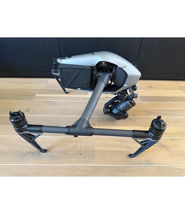DJI Inspire 2 x7 zenmuse- dual contr.-8 accu's-nieuw staat-peli case
