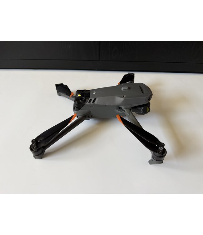 DJI Mavic 3 Thermal fly more combo (4 accu’s) - Reburbished