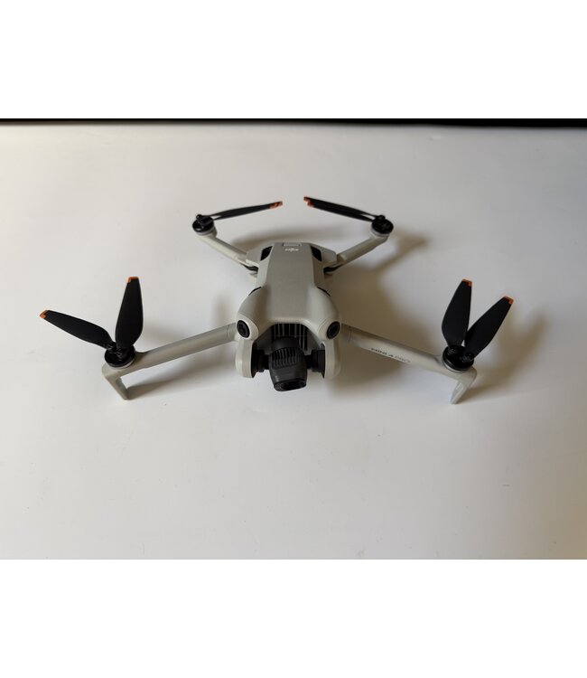 DJI MINI 4 PRO Smart controller FMC, 6 accu's - nieuwstaat - garantie + diverse nd filters