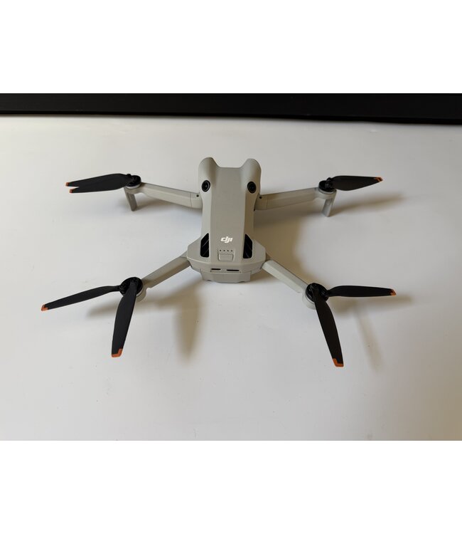 DJI MINI 4 PRO Smart controller FMC, 6 accu's - nieuwstaat - garantie + diverse nd filters