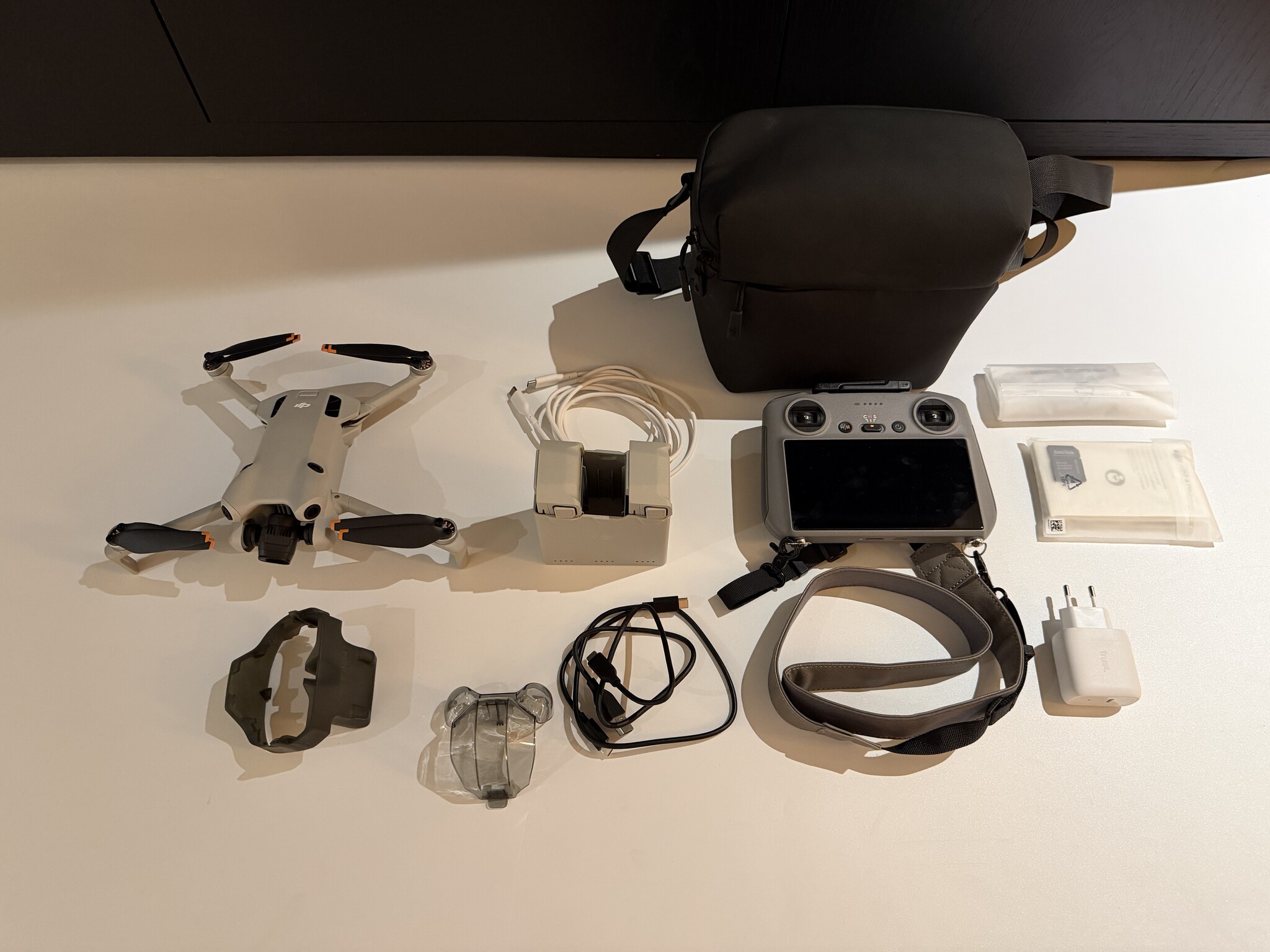DJI DJI MINI 4 PRO Smart controller FMC- nieuwstaat - garantie