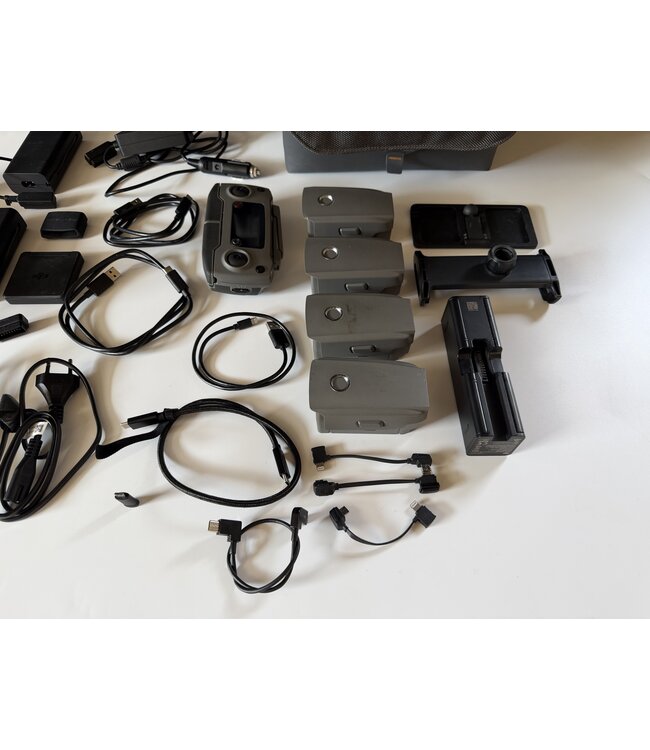 DJI Mavic 2 ZOOM - FLY MORE KIT 5 accu - goede staat