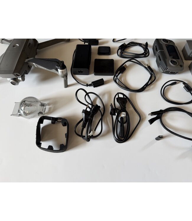 DJI Mavic 2 ZOOM - FLY MORE KIT 5 accu - goede staat