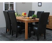 Eiken eettafel massief met 6 zwarte stoelen Giessen 