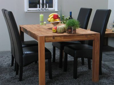 Eiken eettafel Mark 140 x 90 met 4 stoelen