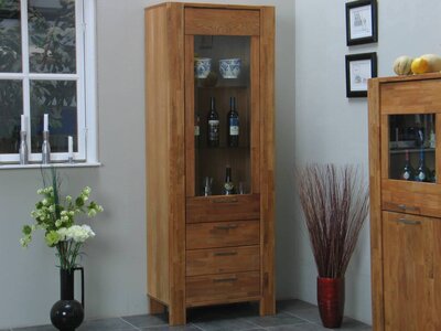 Vitrinekast Mark eiken met 4 lades