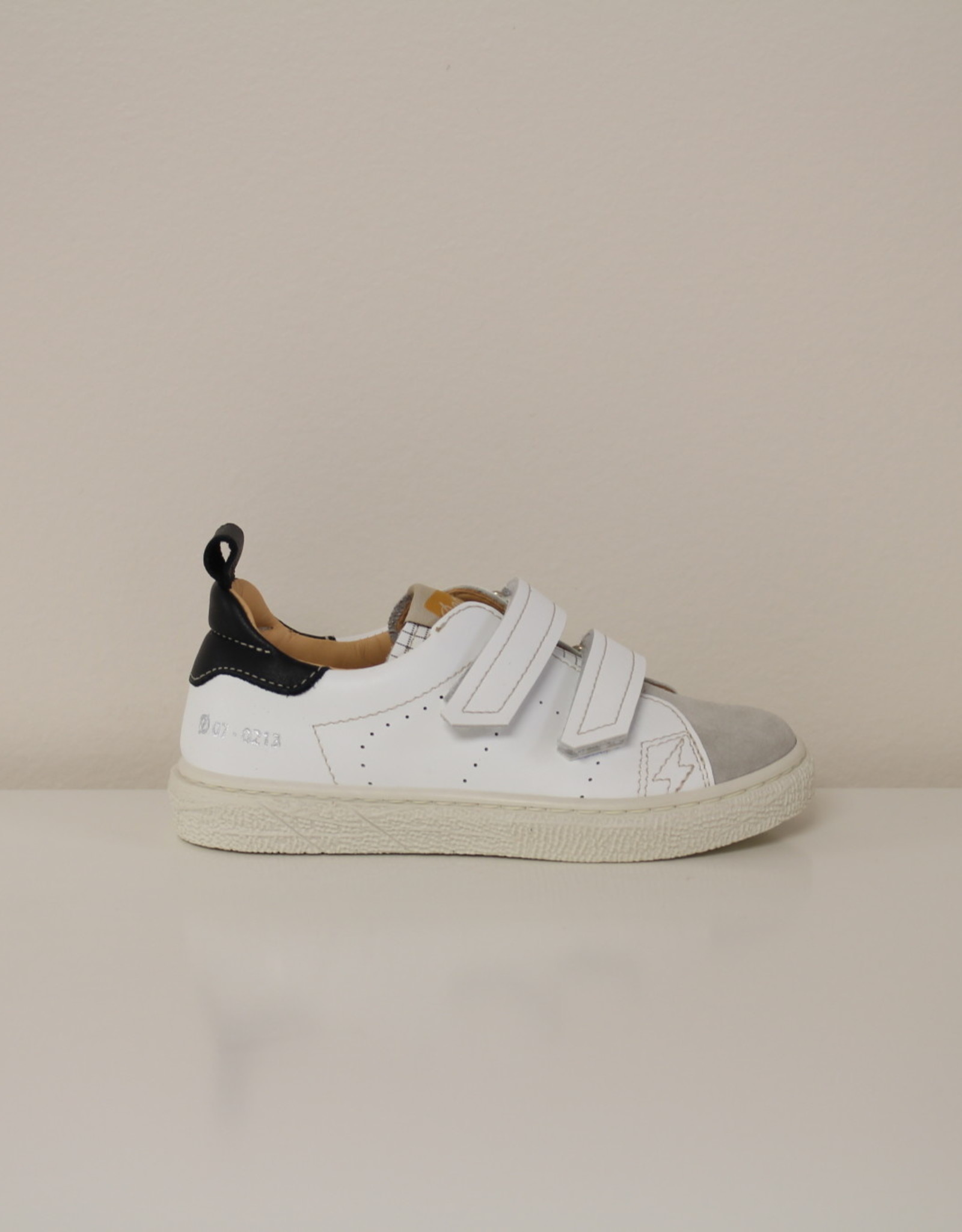 Ocra D103 witte sneaker velcro - Benjamine