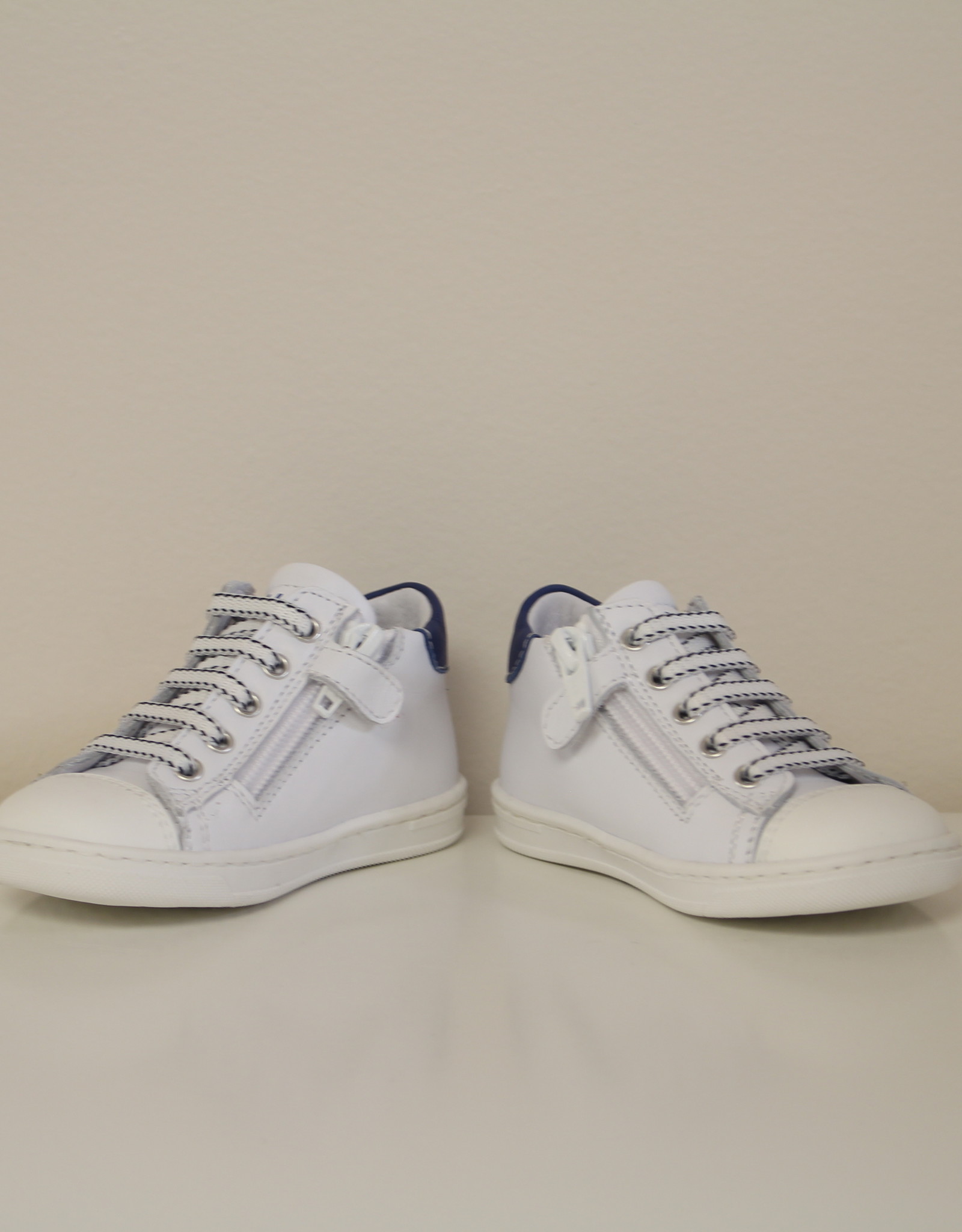 Banaline witte sneaker rood accent - Benjamine