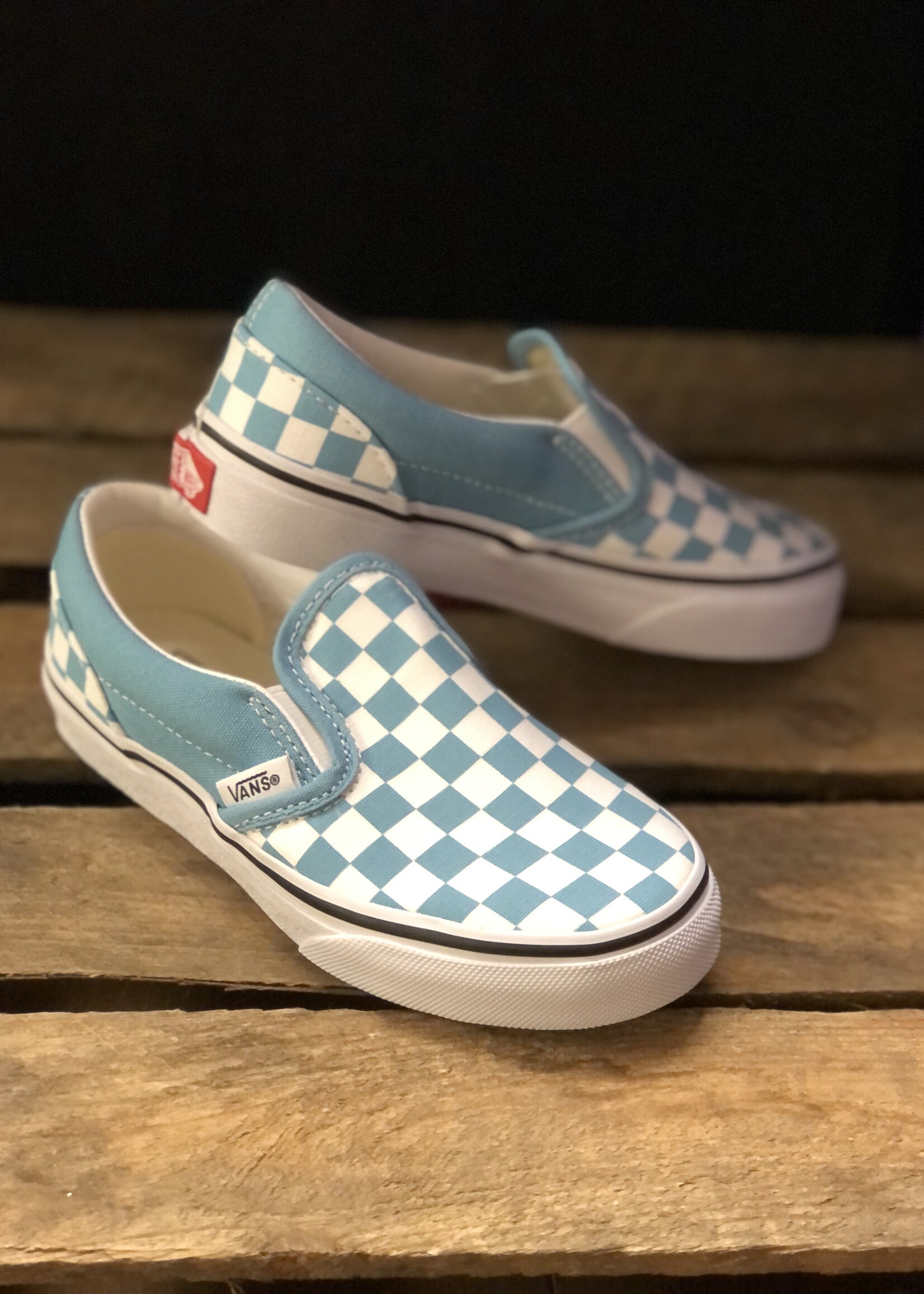 Vans UY classic slip-on checkerboard lichtblauw