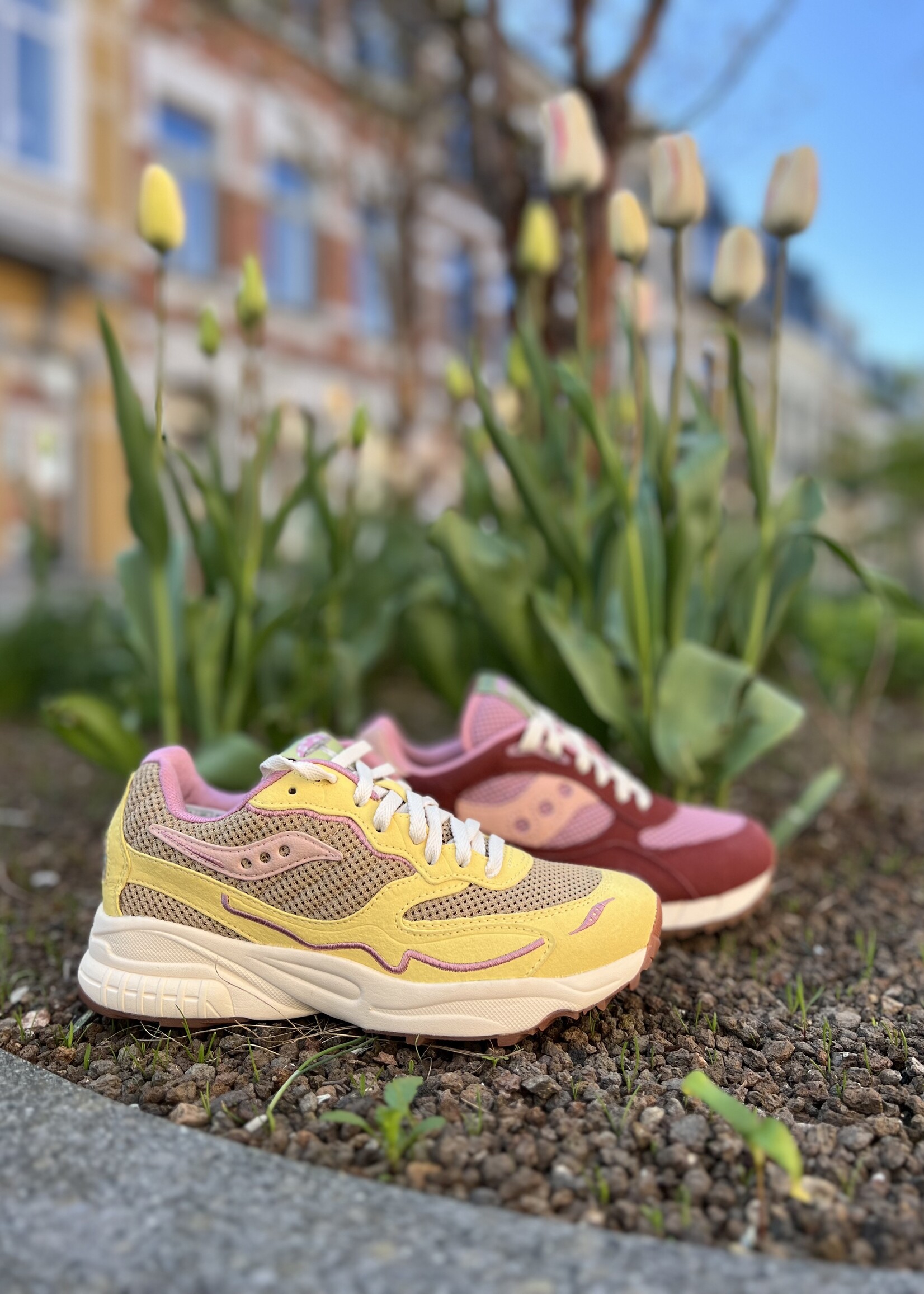 Saucony 3D grid hurricane tan yellow