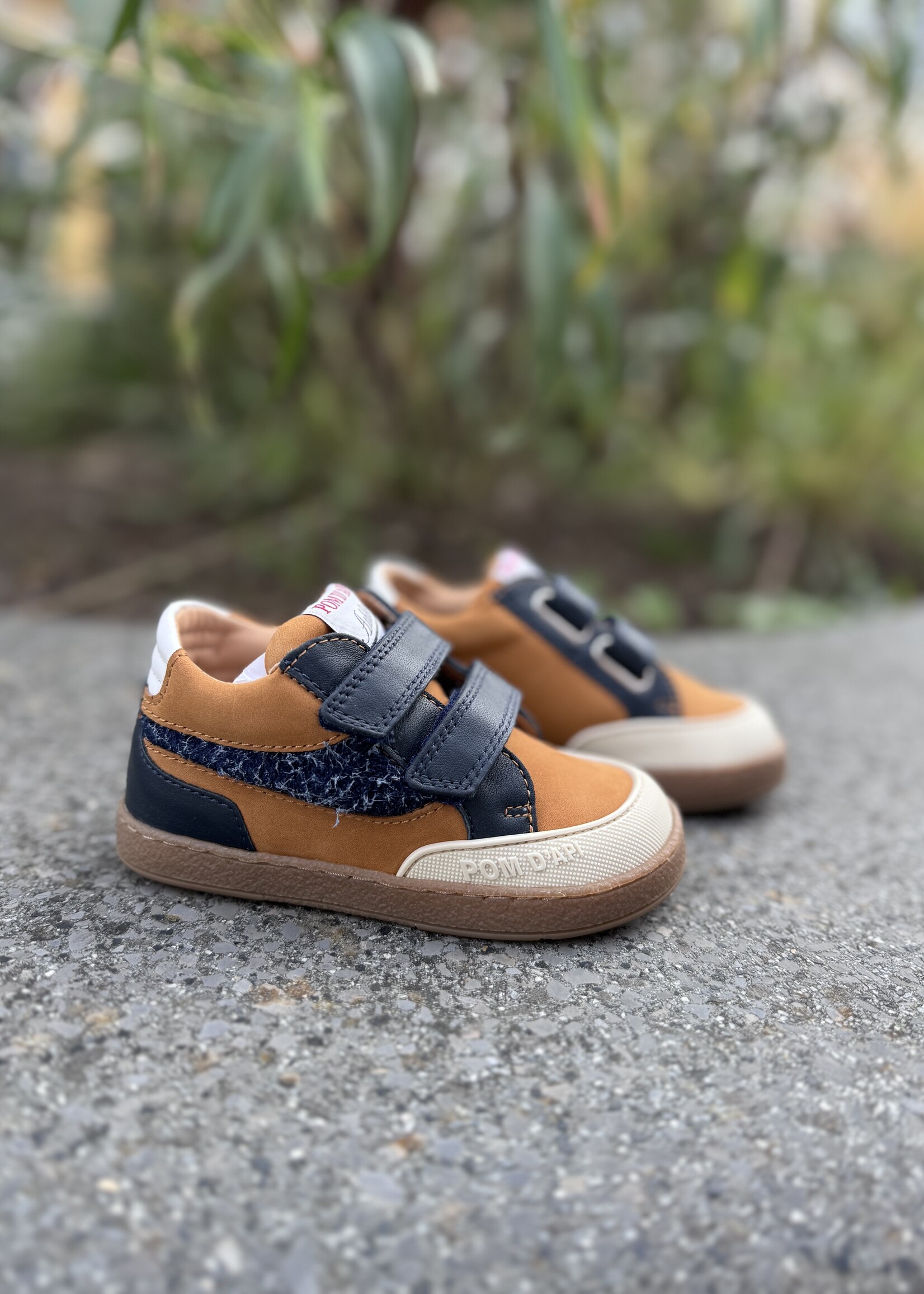 Pom d'api mousse backy nubuck camel marine