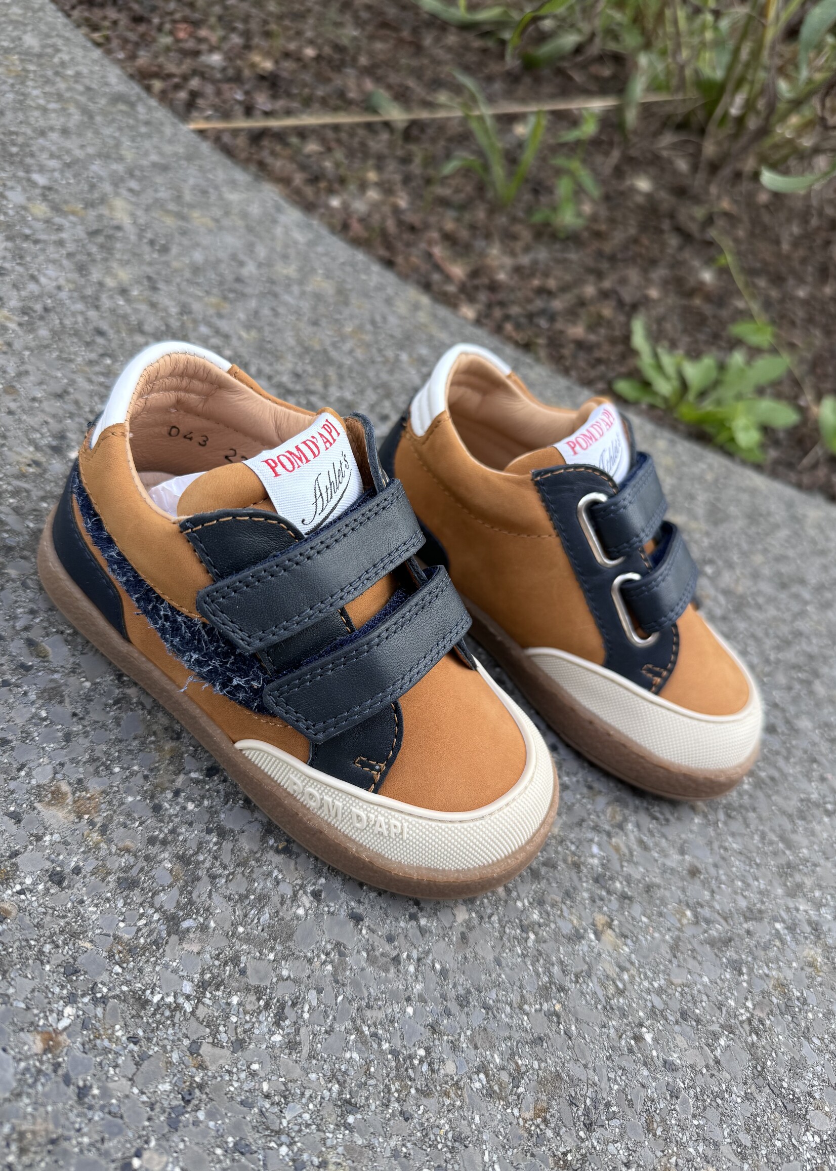 Pom d'api mousse backy nubuck camel marine