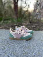 Pom d'api Pouss race nude vert anglais