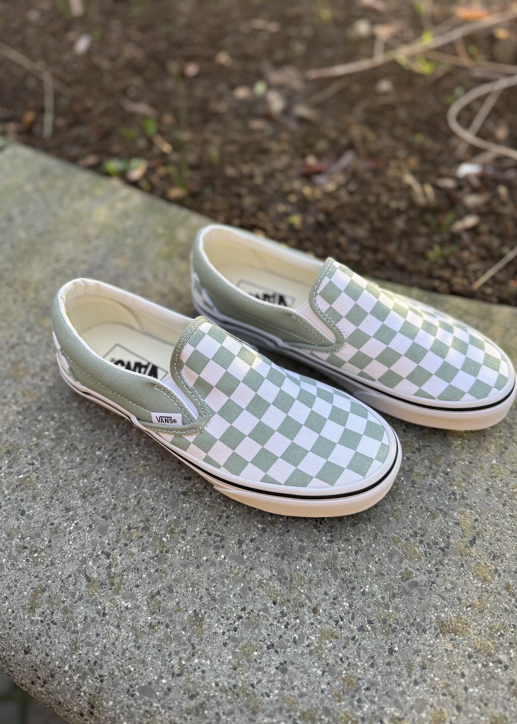 Vans classic slip-on checkerboard iceberg green
