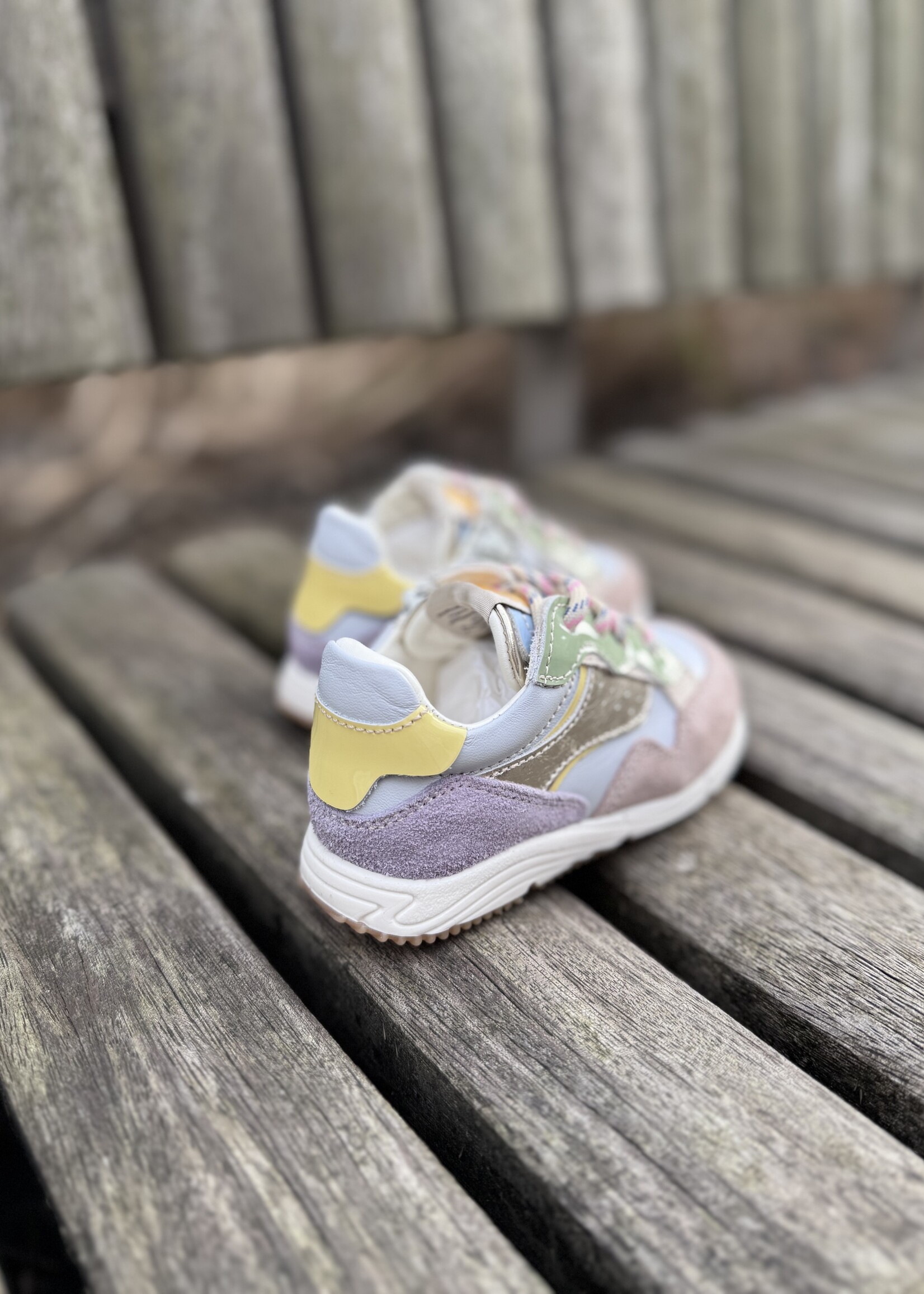 Ocra D367 sneaker taupe lila groen