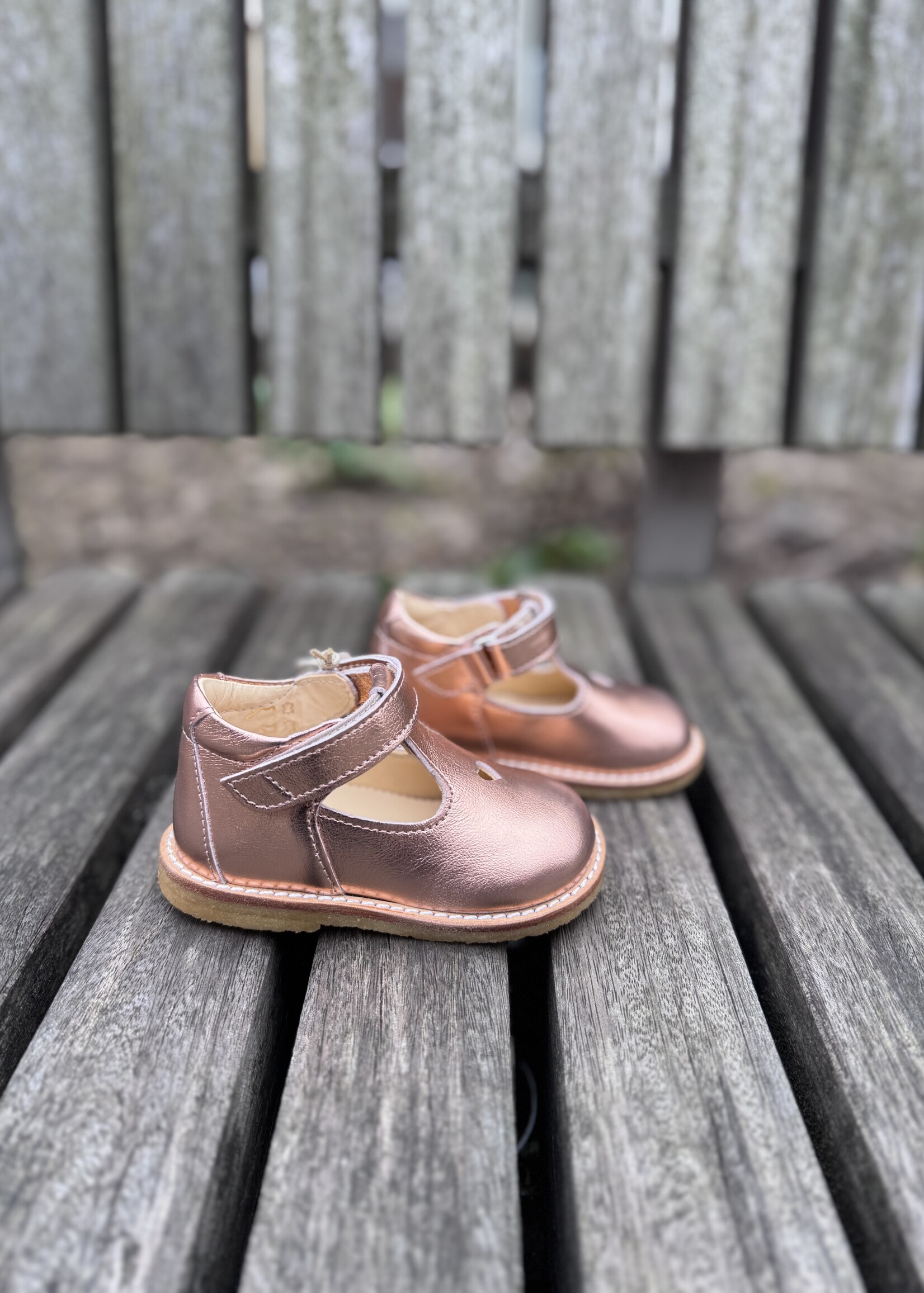 Angulus 3267-101 classic mary janes copper shine