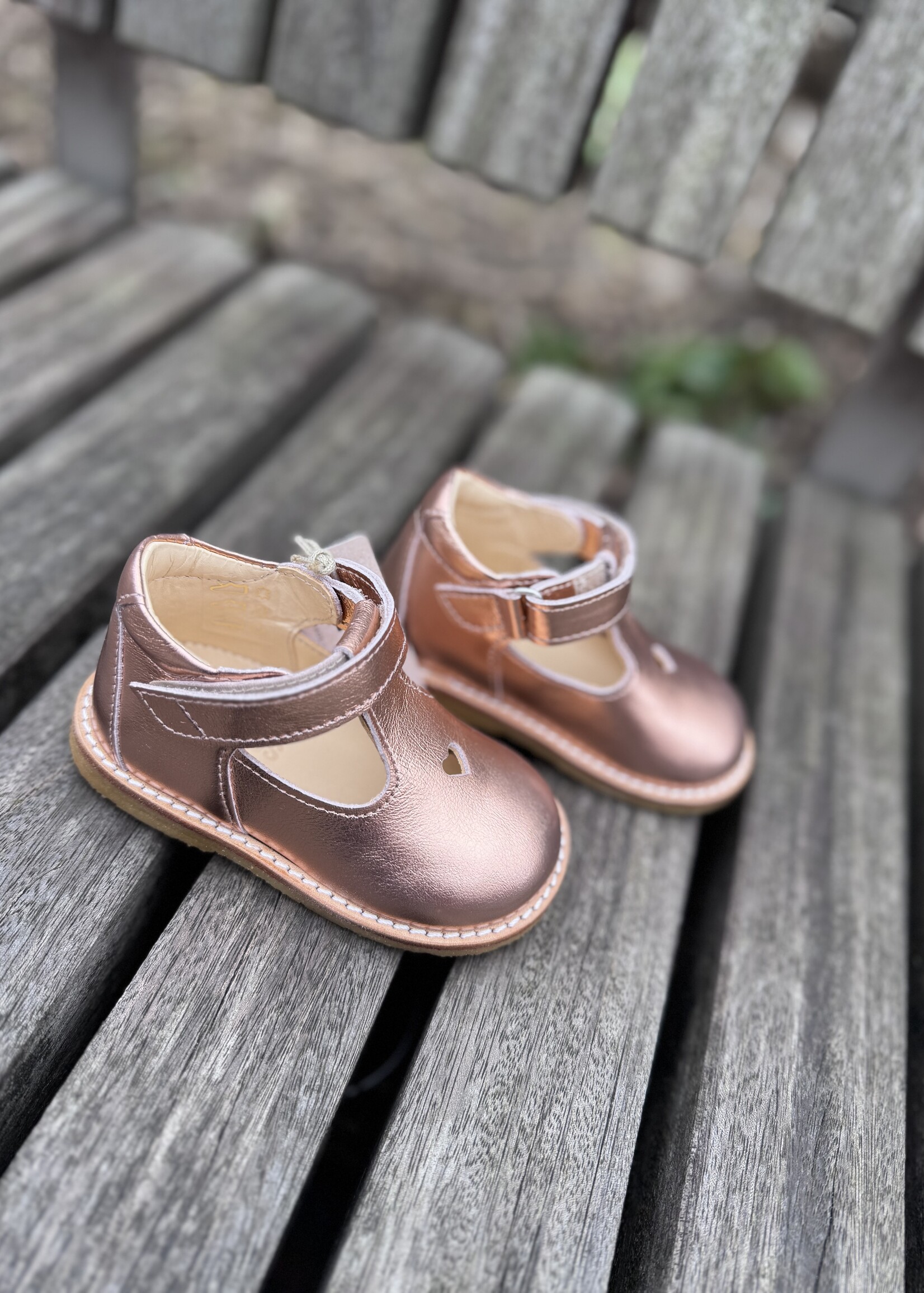 Angulus 3267-101 classic mary janes copper shine