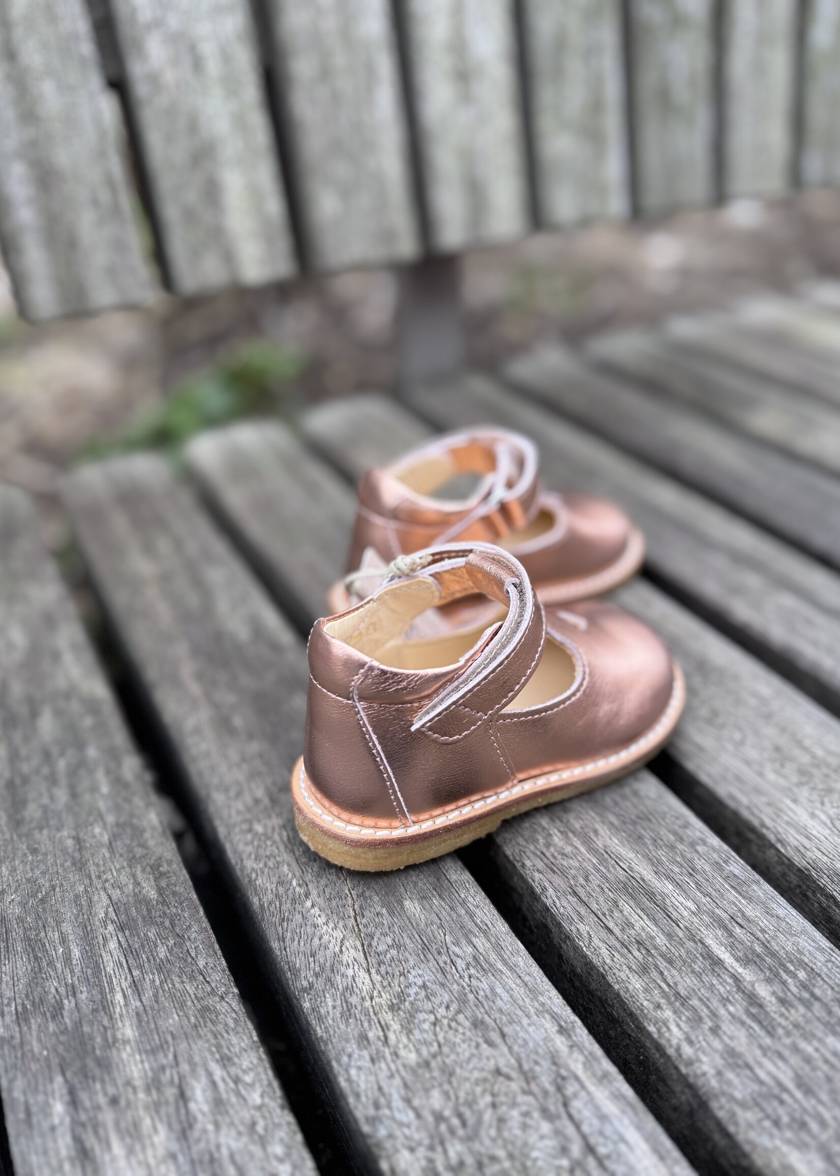 Angulus 3267-101 classic mary janes copper shine