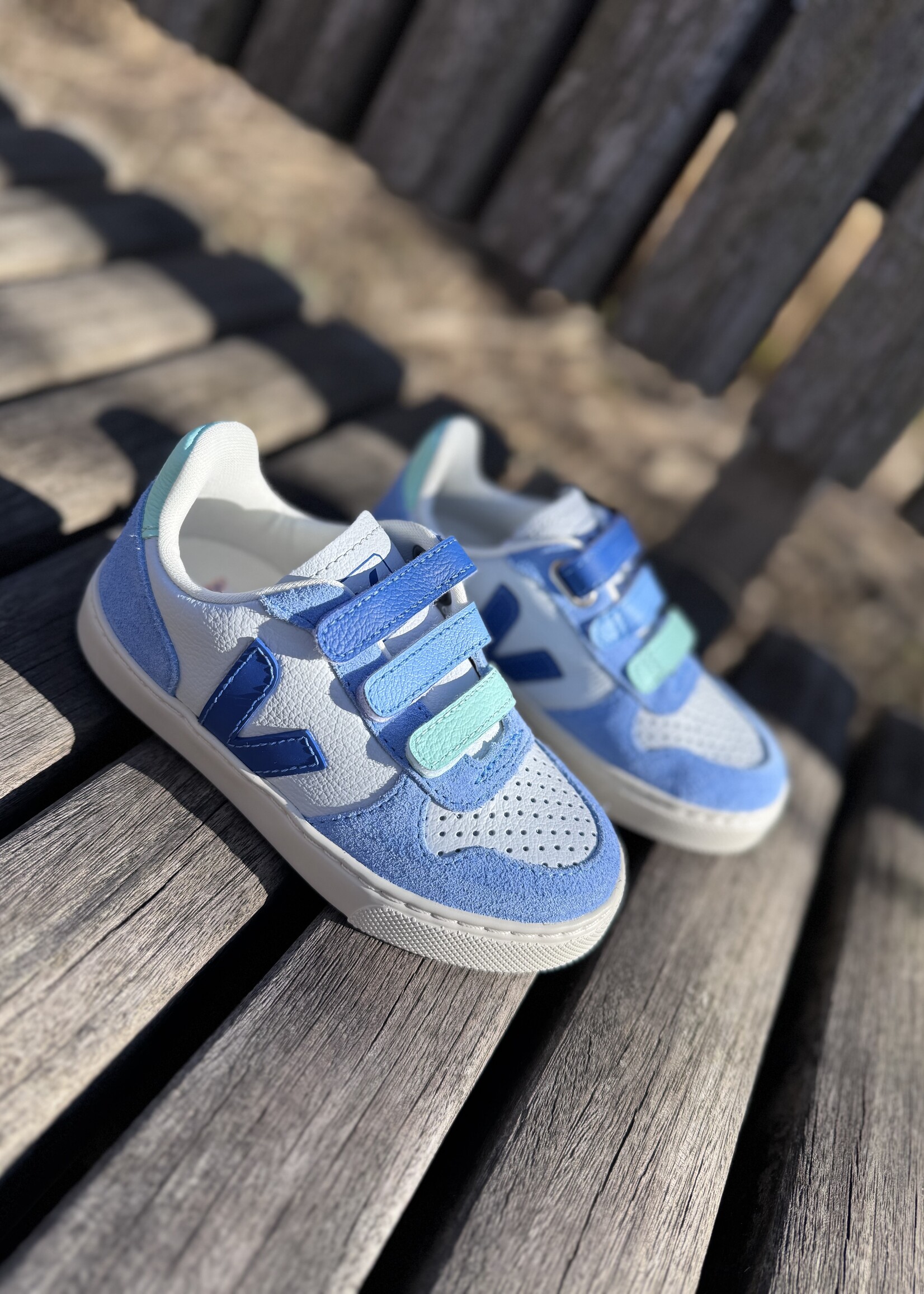 VEJA small V-10 ice multico indigo