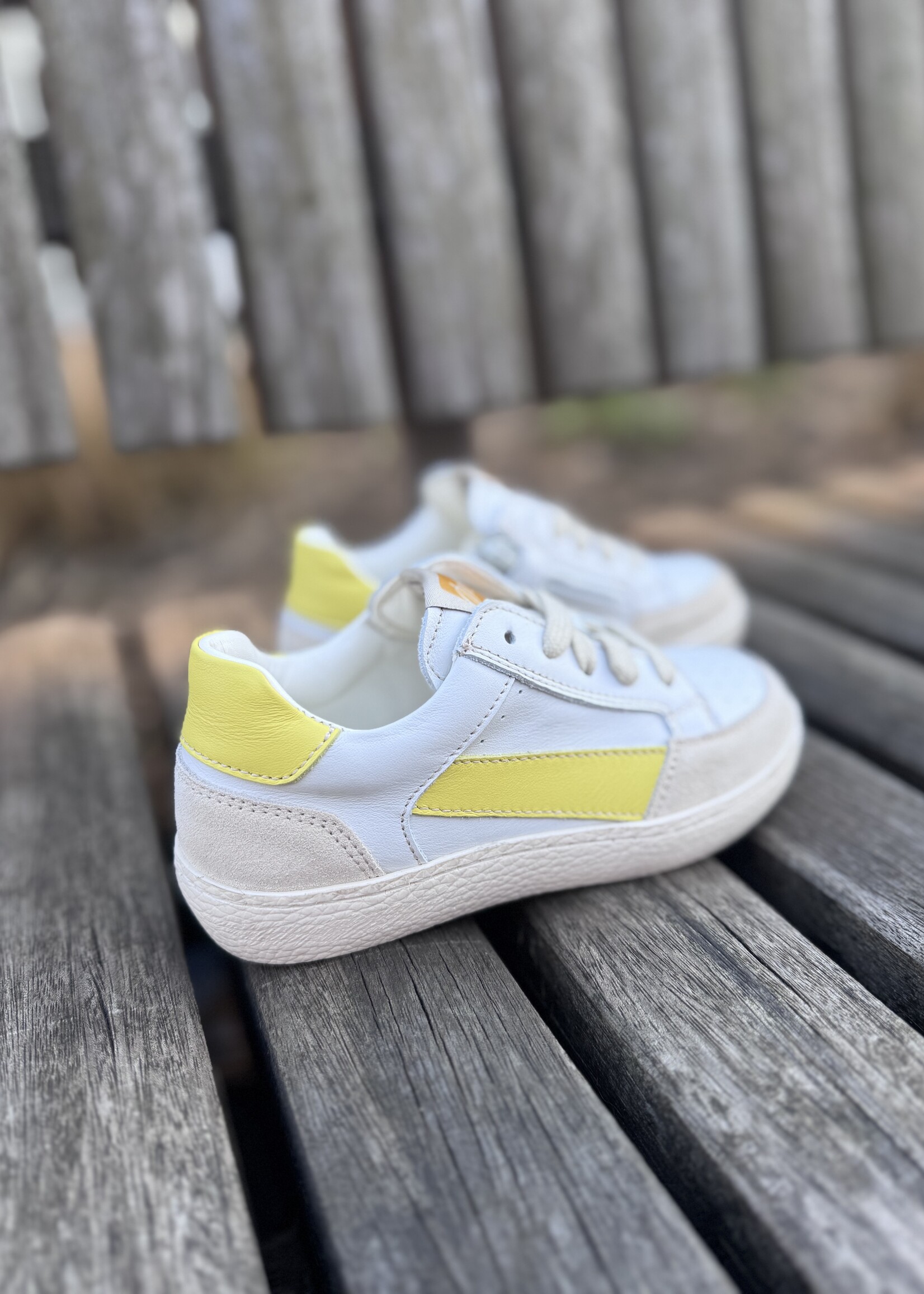 Ocra 974 sneaker yoghurt geel
