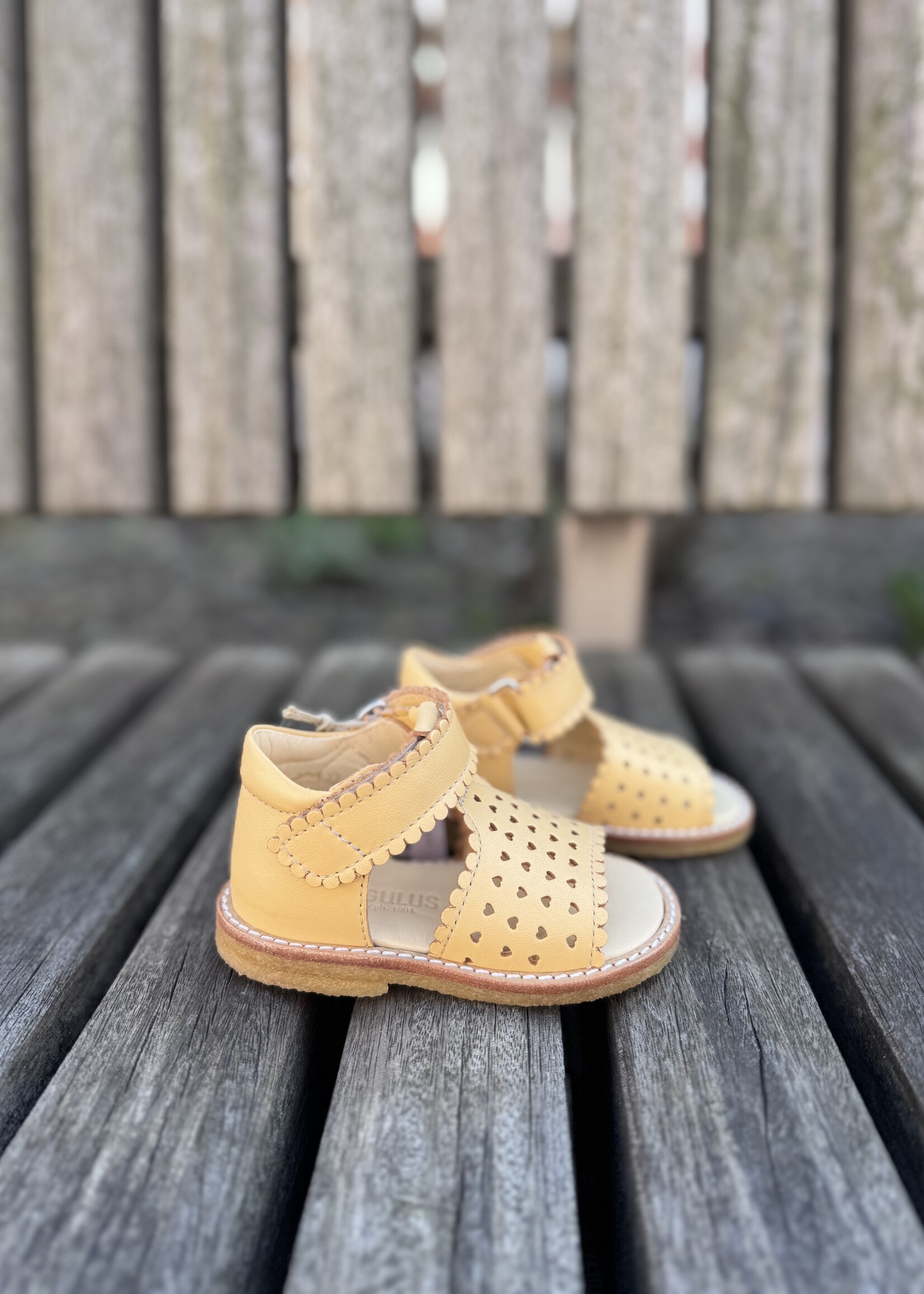 Angulus 0638-101 open toe sandal mini hearts velcro mellow yellow