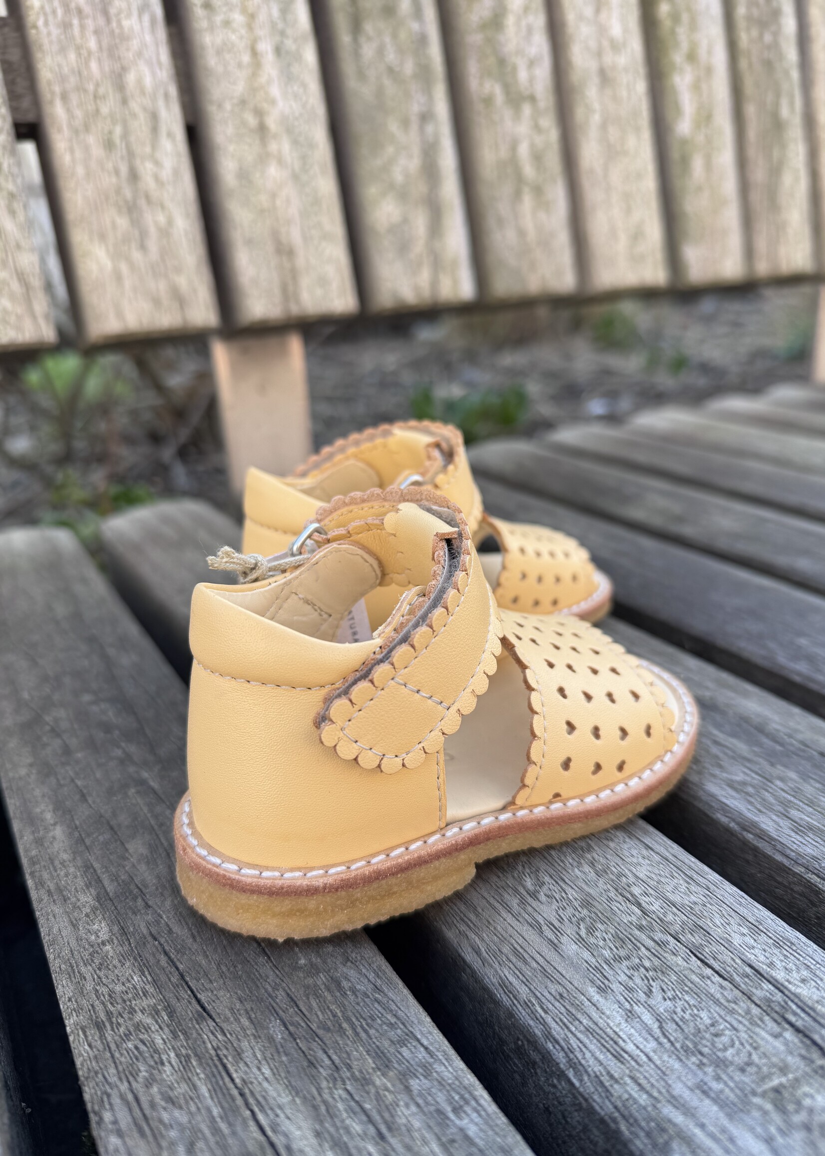 Angulus 0638-101 open toe sandal mini hearts velcro mellow yellow