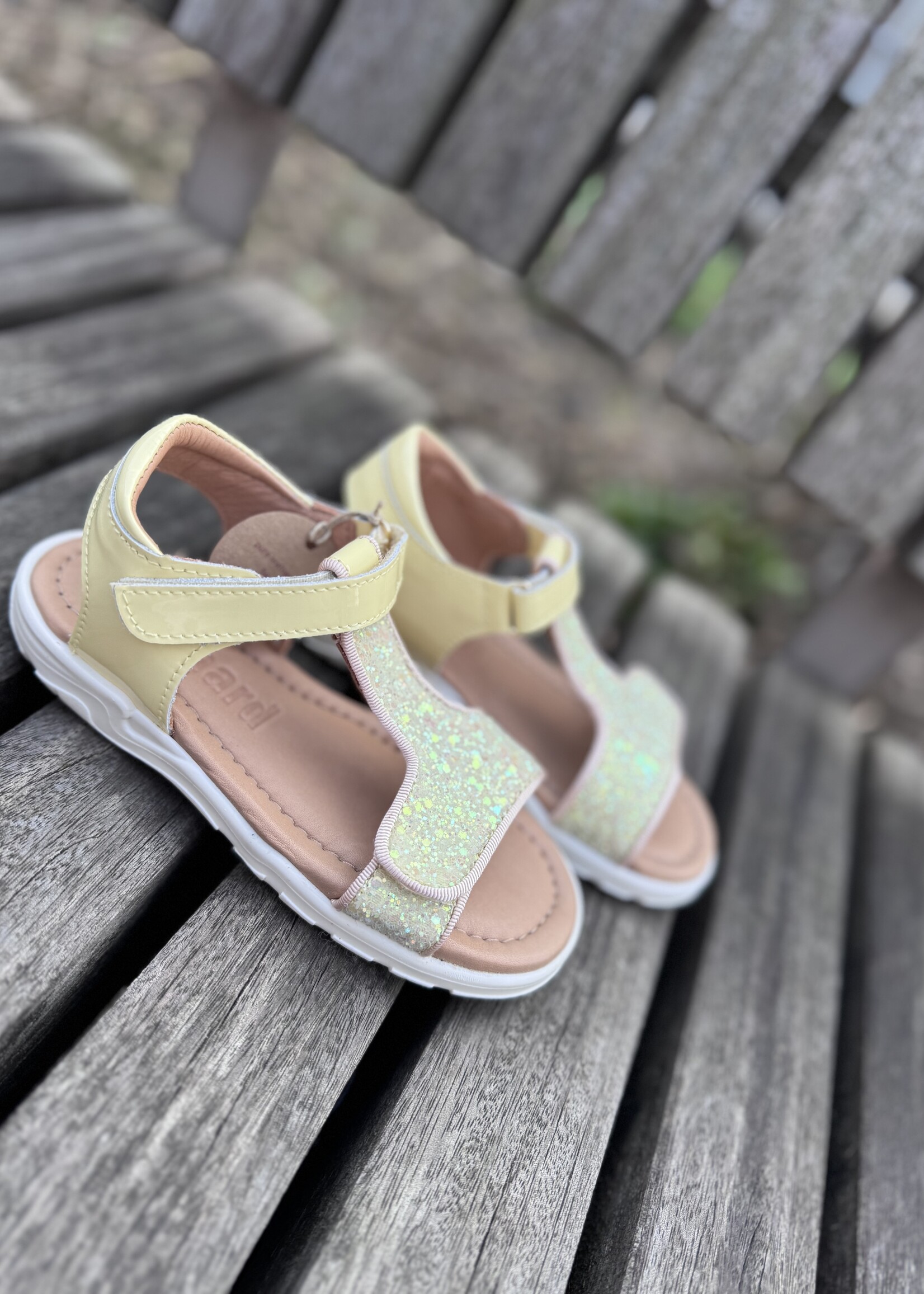 Bisgaard Vilde sandaal yellow glitter