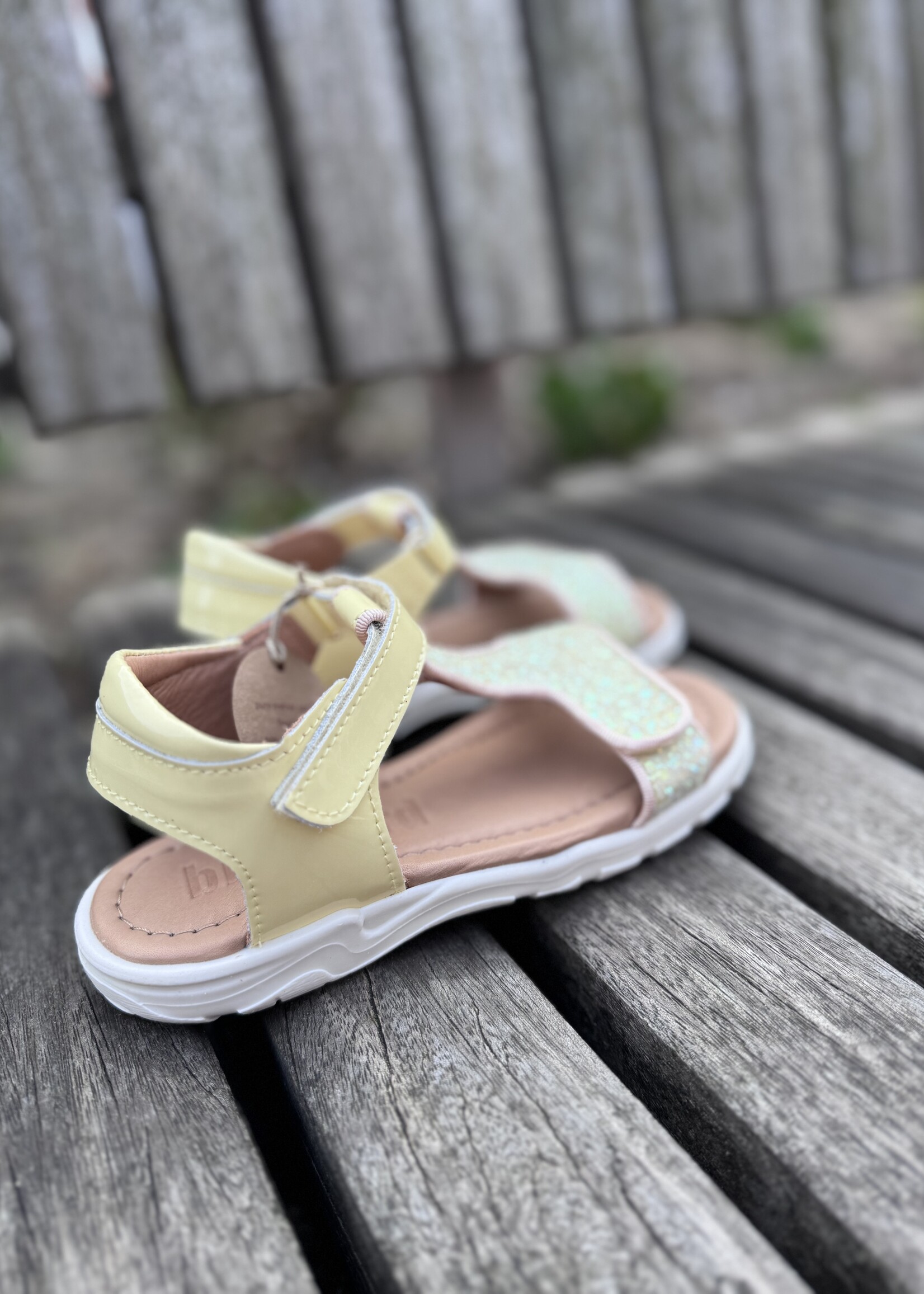 Bisgaard Vilde sandaal yellow glitter