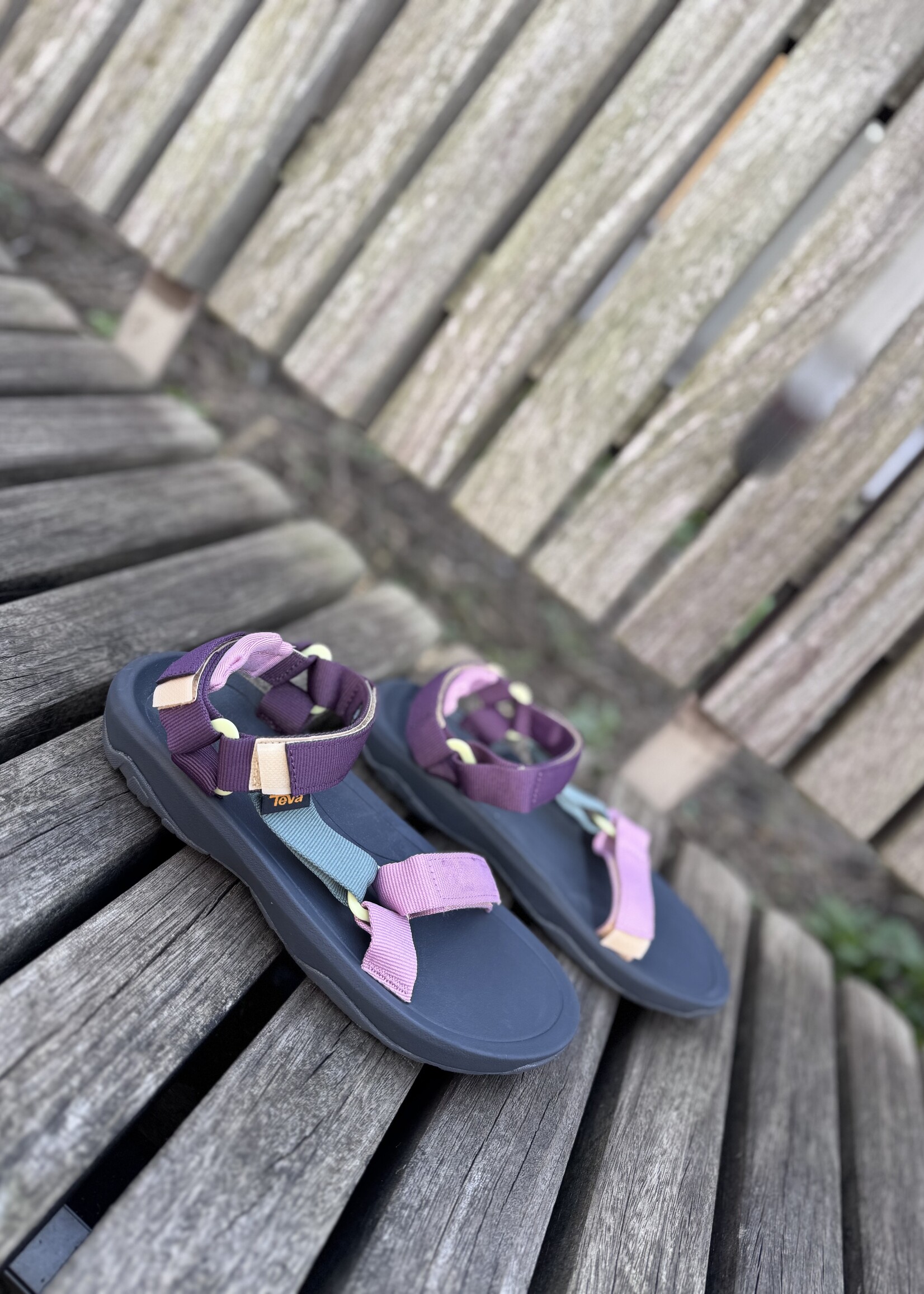 TEVA hurricane XLT2 eggplant multi