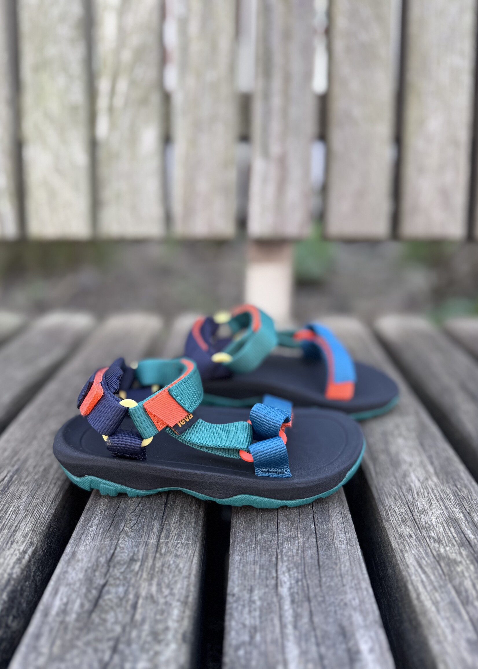 TEVA hurricane xlt2 blue coral multi
