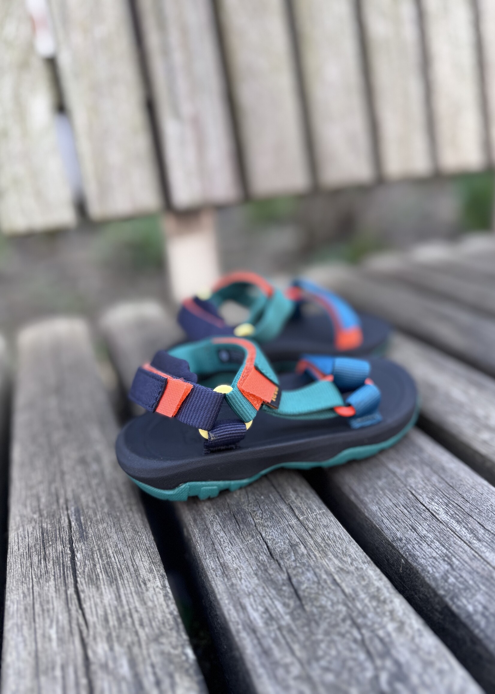 TEVA hurricane xlt2 blue coral multi