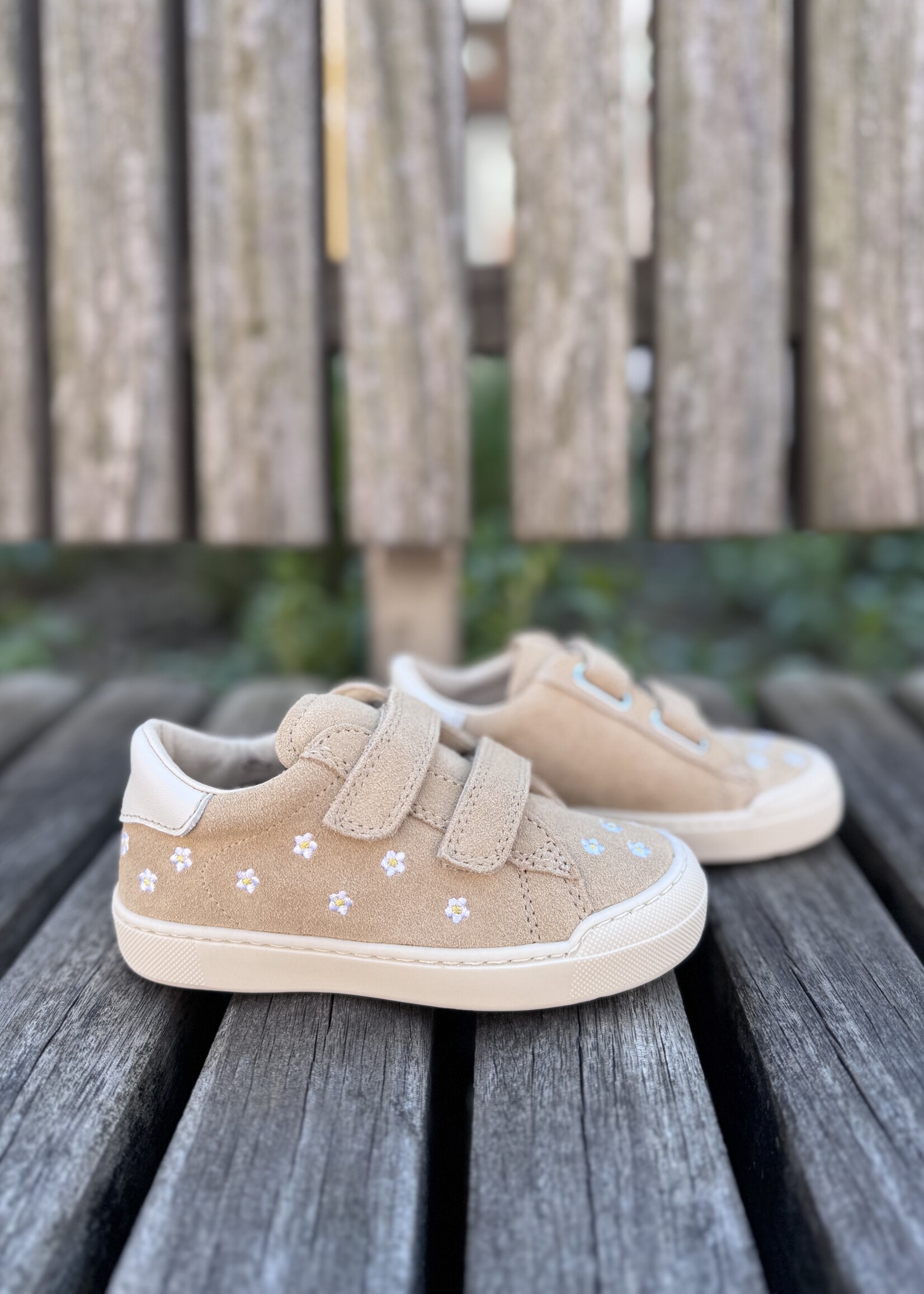 Naturino Eindhoven embroidery margherite sand