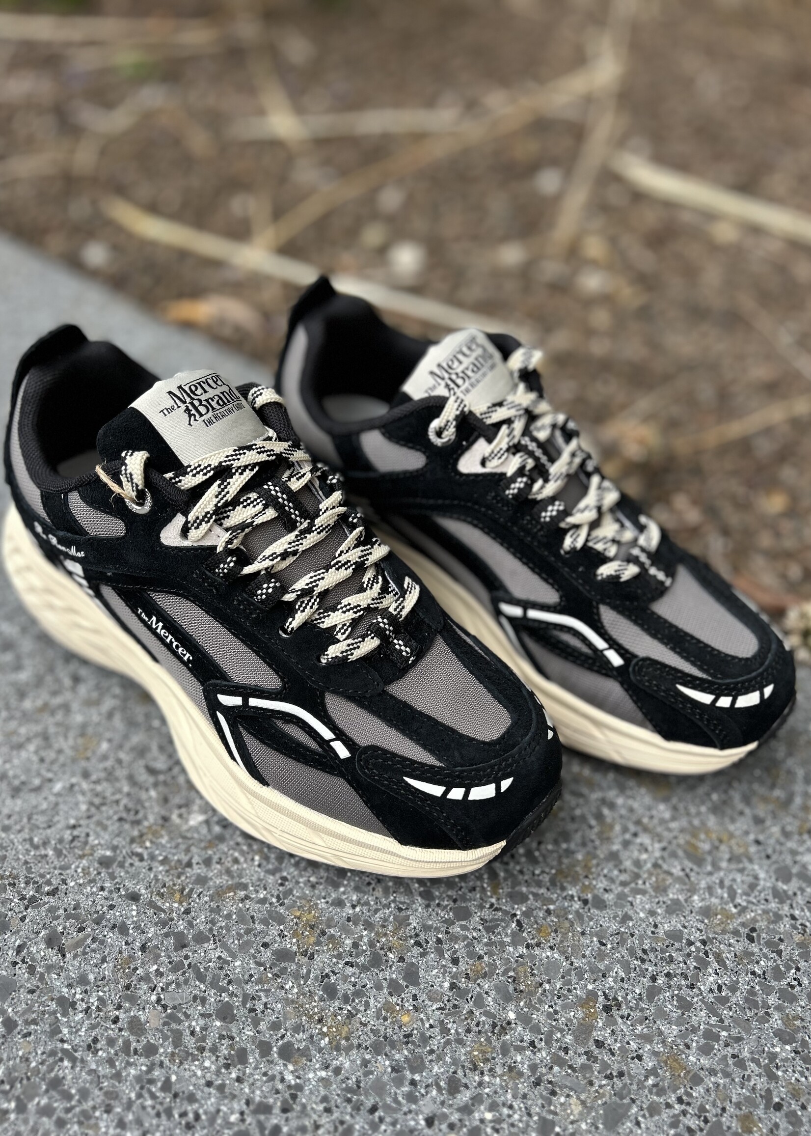 Mercer Re-Run Max nubuck black