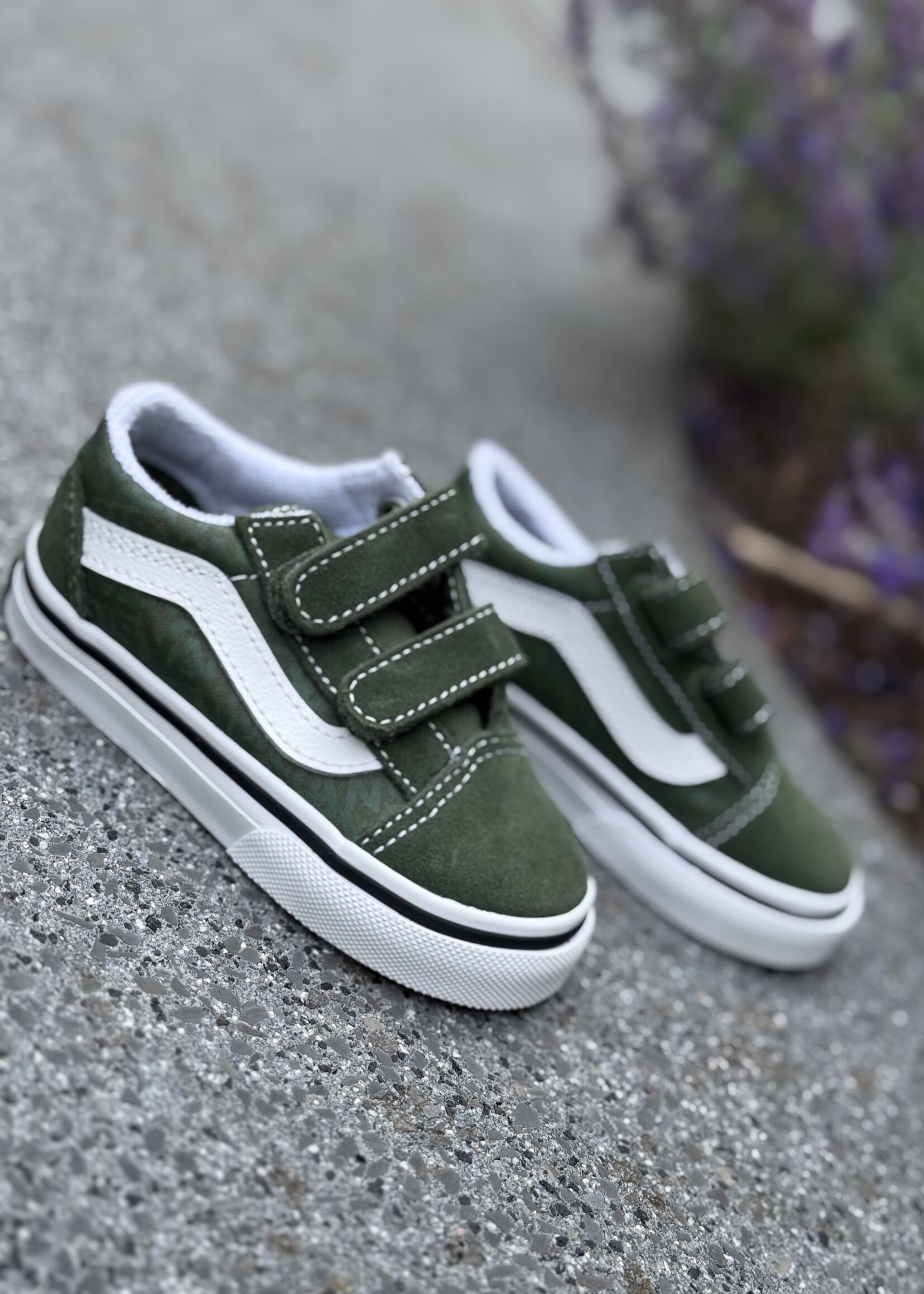 Vans old skool V logo alpine green
