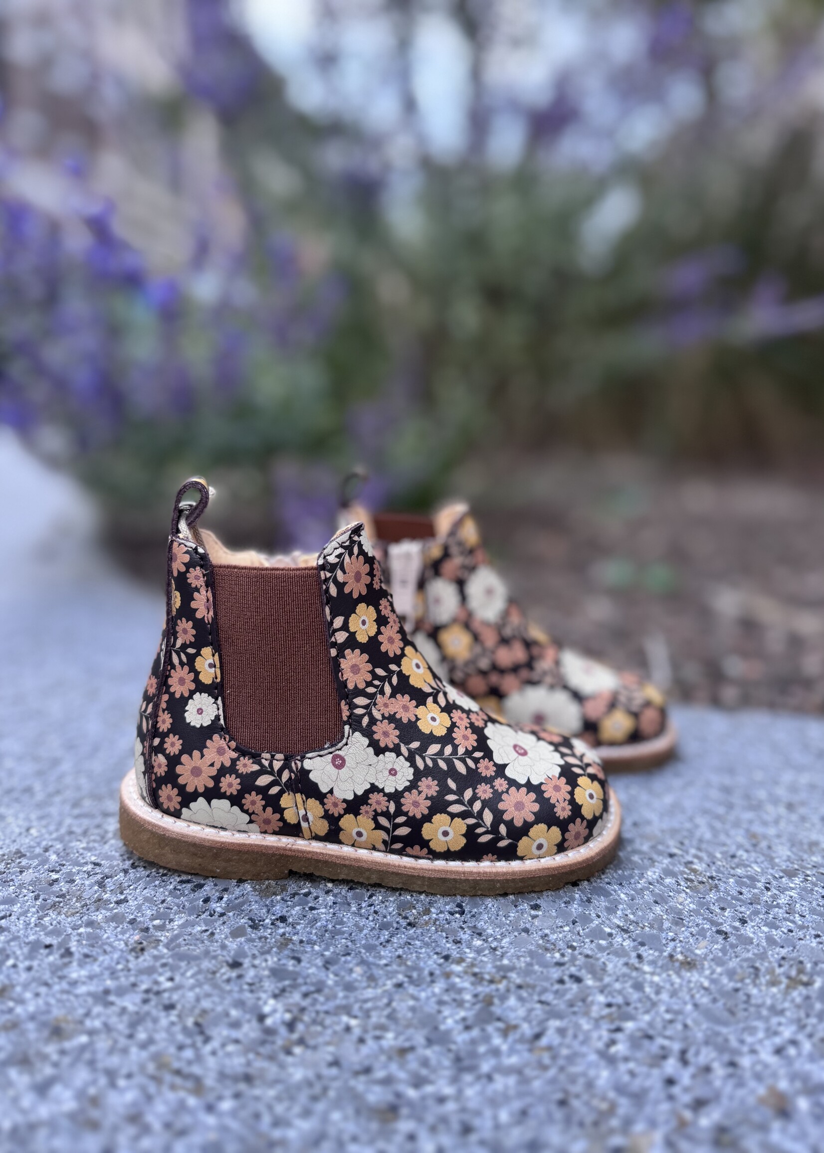 Angulus 6025-105 classic chelsea boot elastic & zipper autumn flowers/cognac