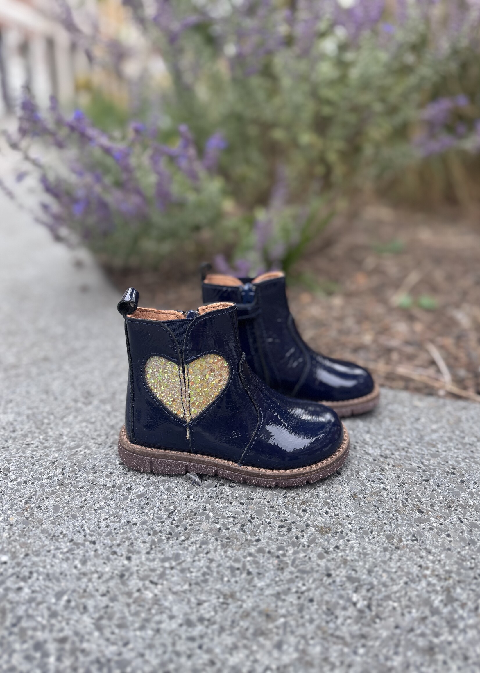 Bisgaard maggie navy patent