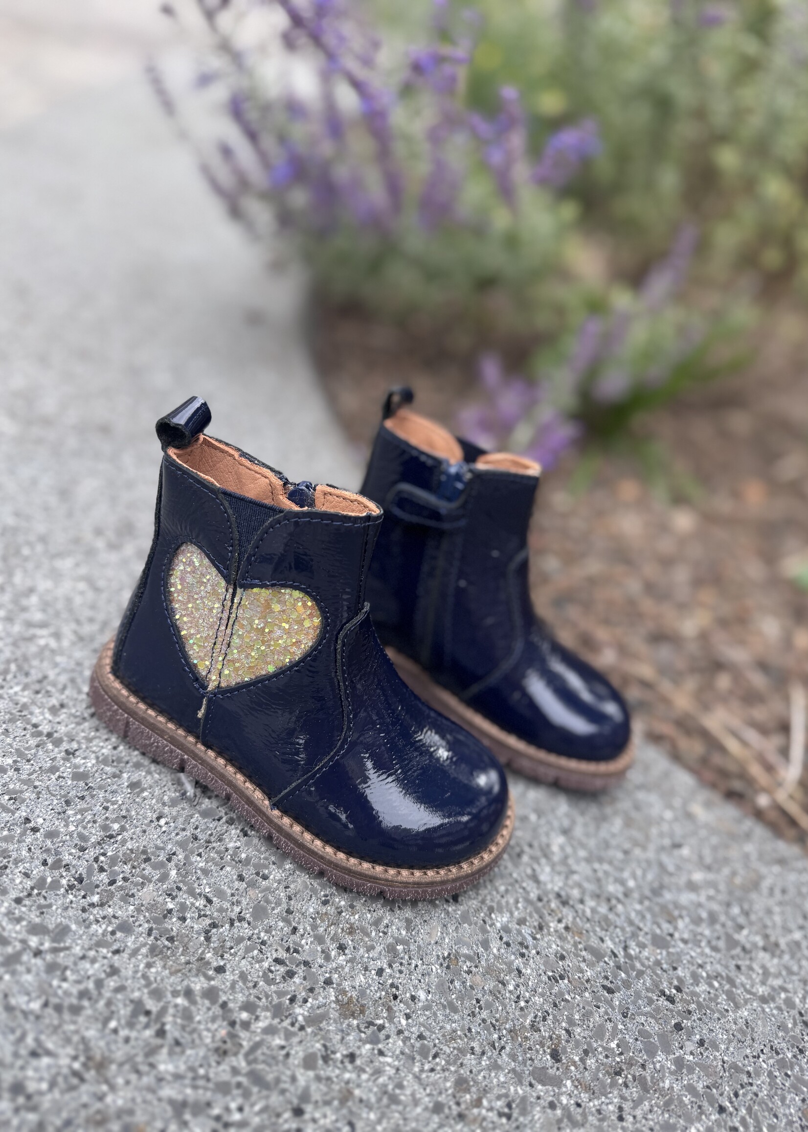 Bisgaard maggie navy patent