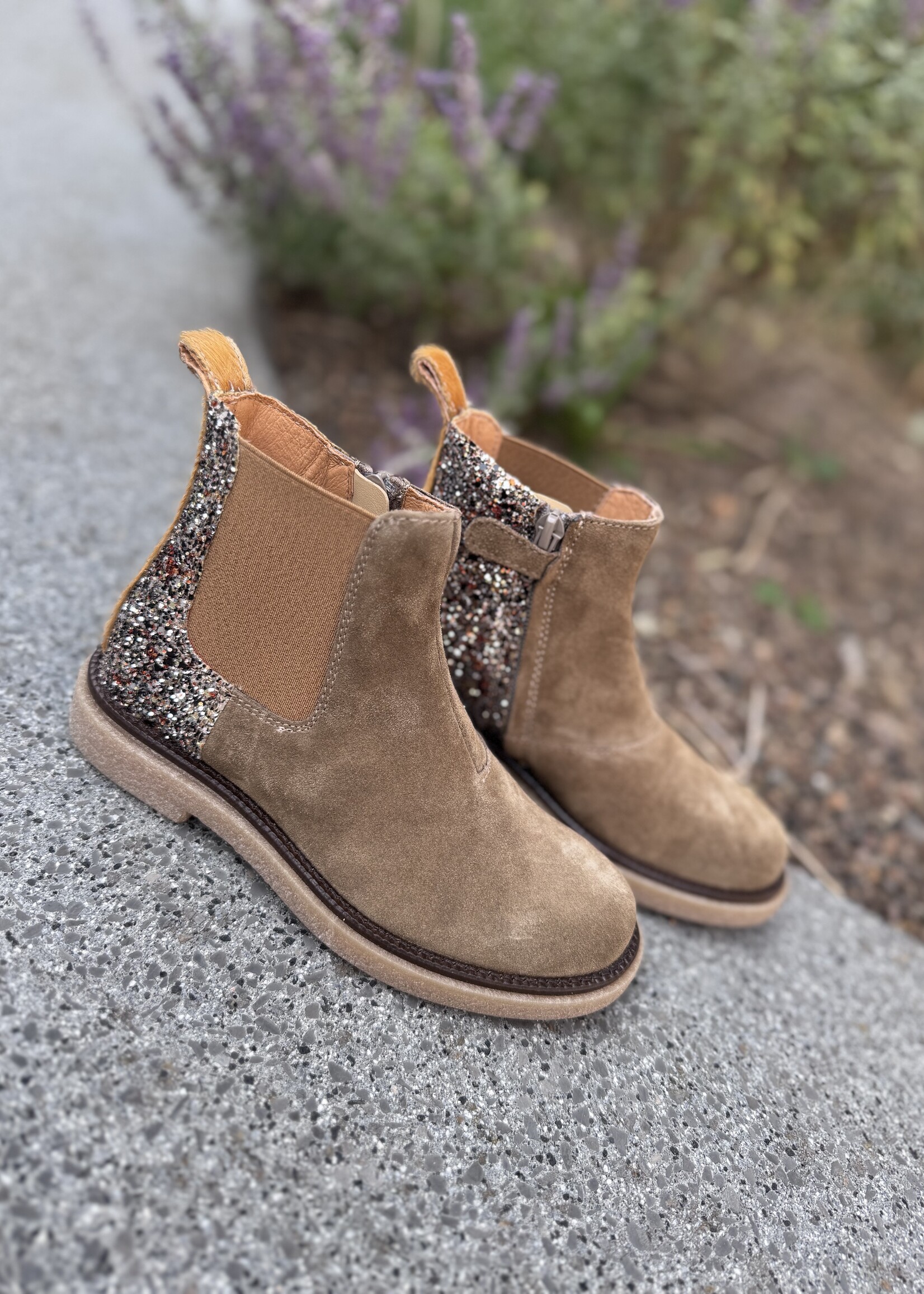 Romagnoli enkellaarsje velour salvia