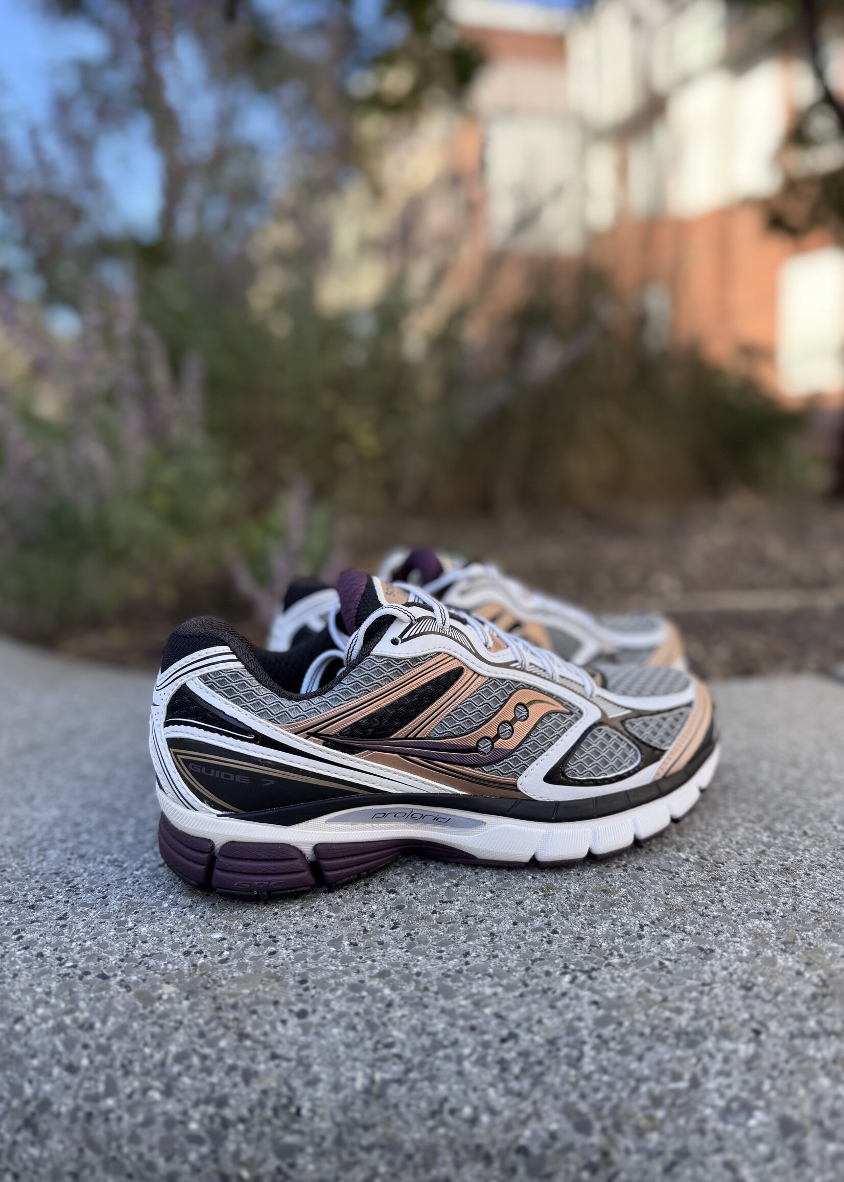 Saucony progrid guide 7 white/bronze