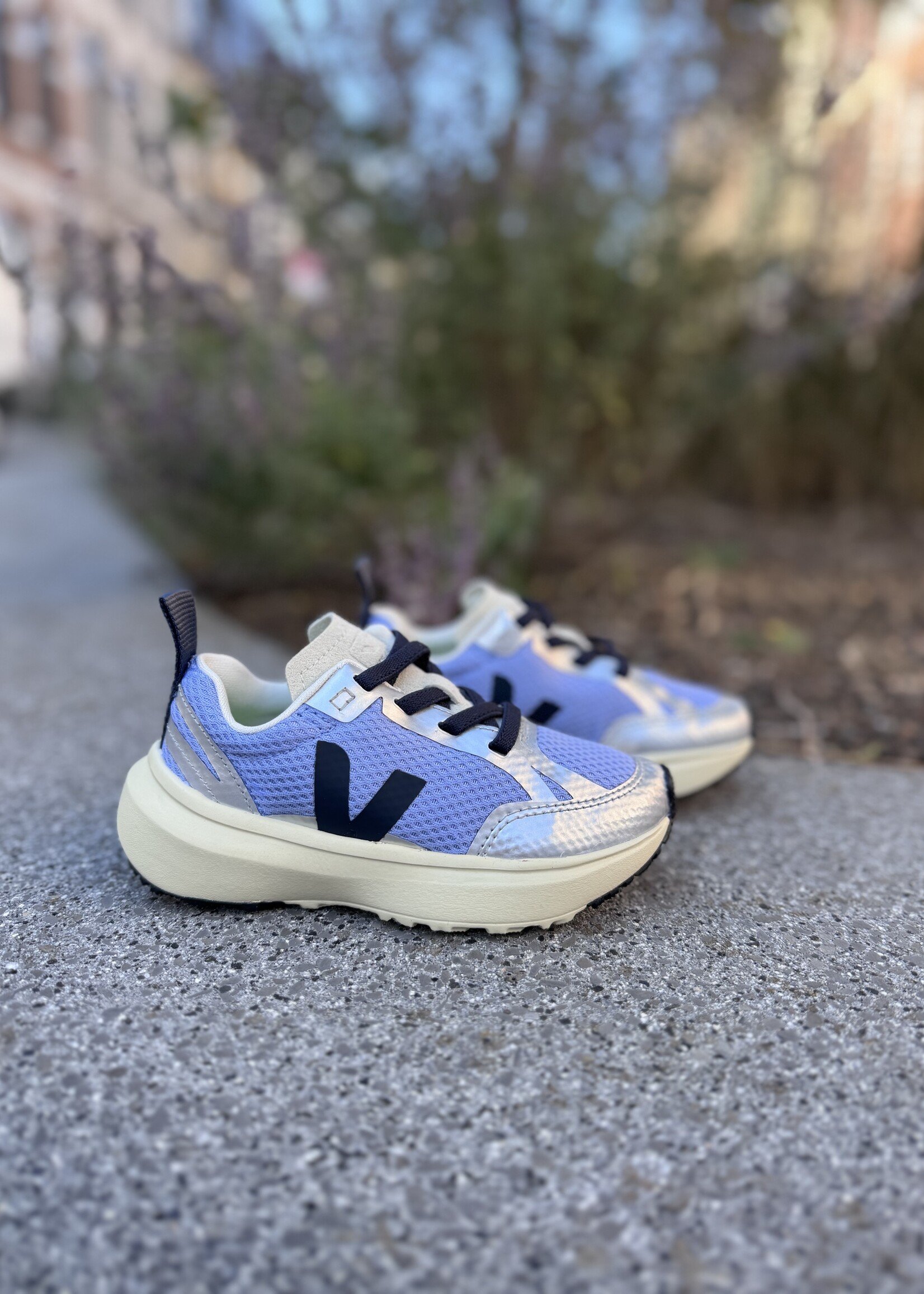 VEJA small canary light alveomesh olympe nautico silver