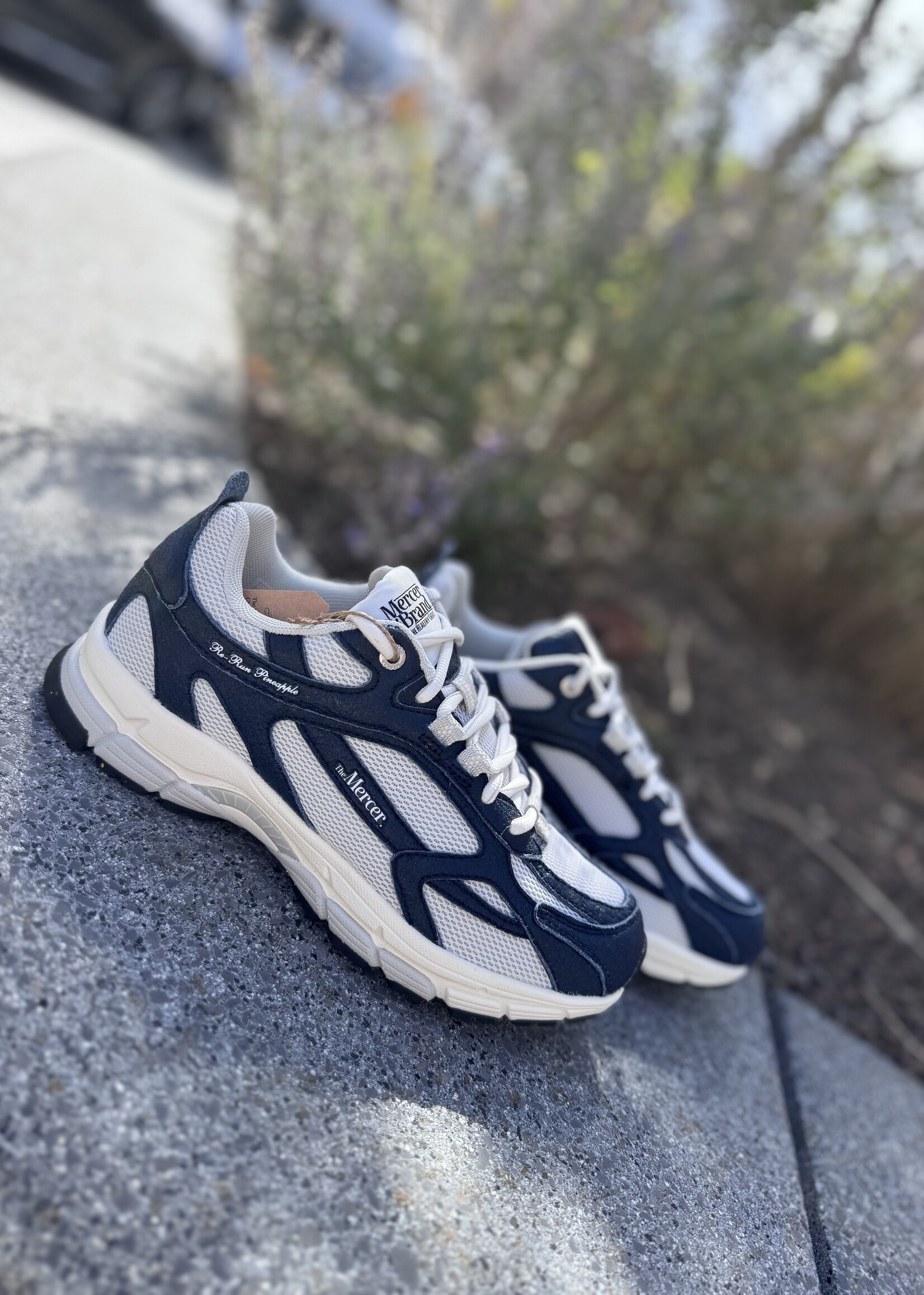 Mercer Re-Run pineapple navy