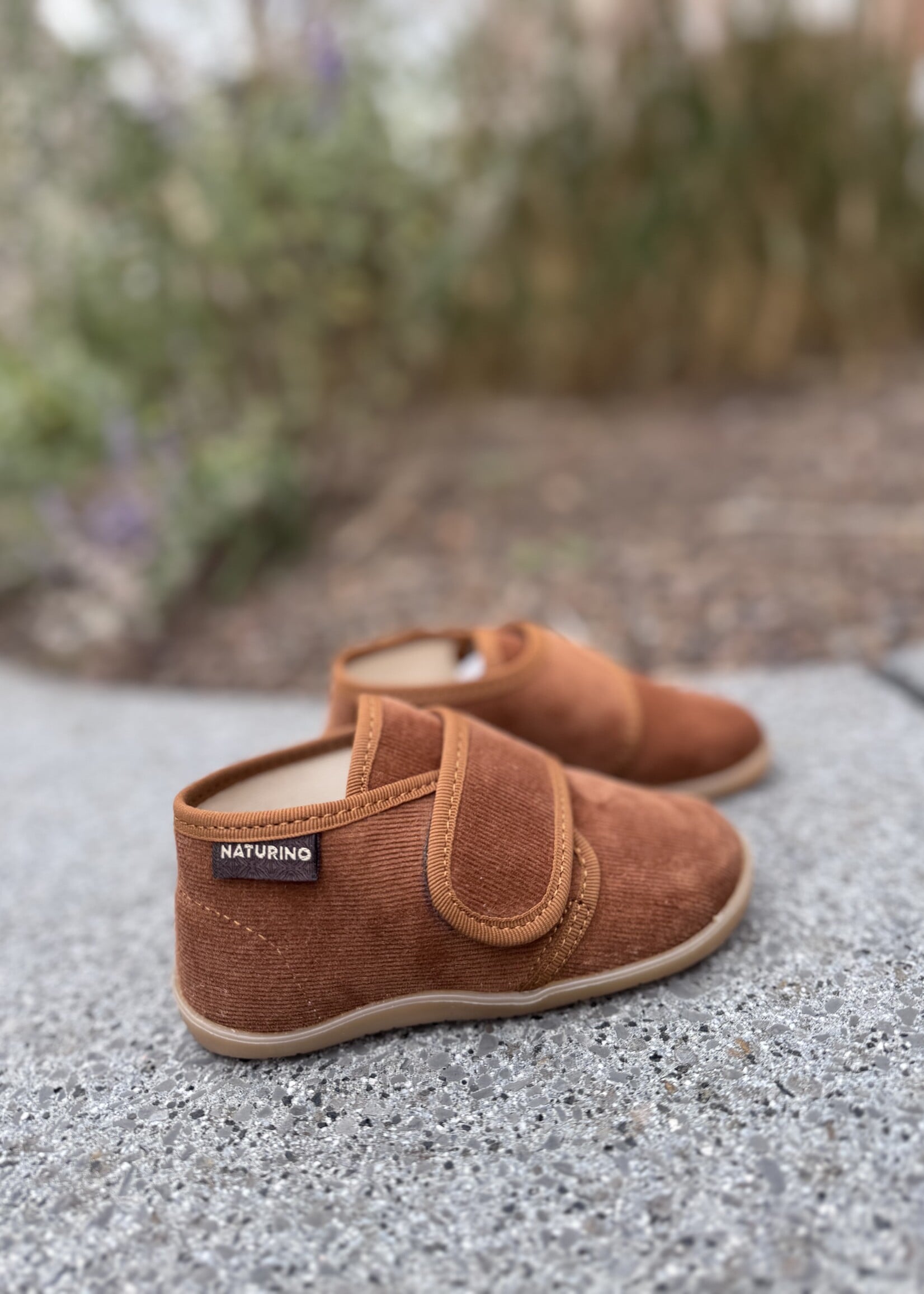 home velvet row cognac pantoffel